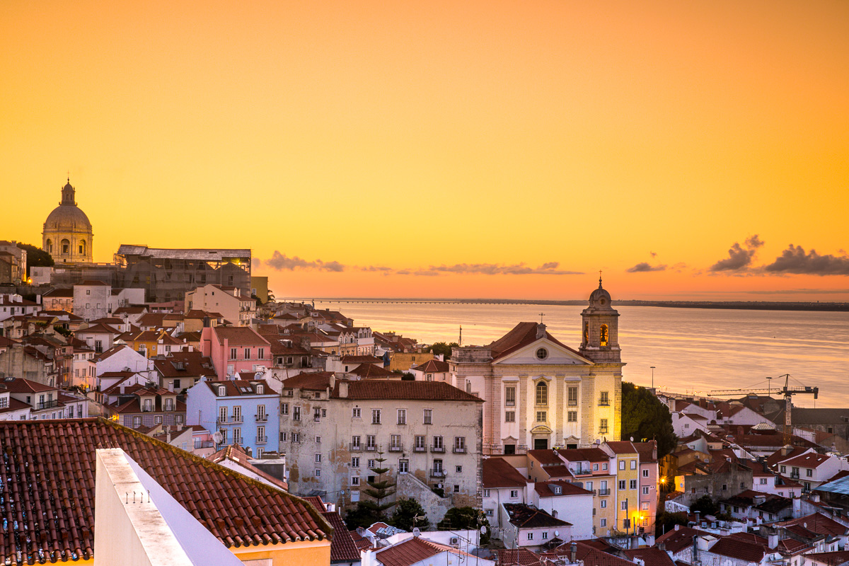 miradouro-de-santa-luzia-lisbon-portugal-sunrise-yellow-light-portugal-spots-locations-photography.jpg