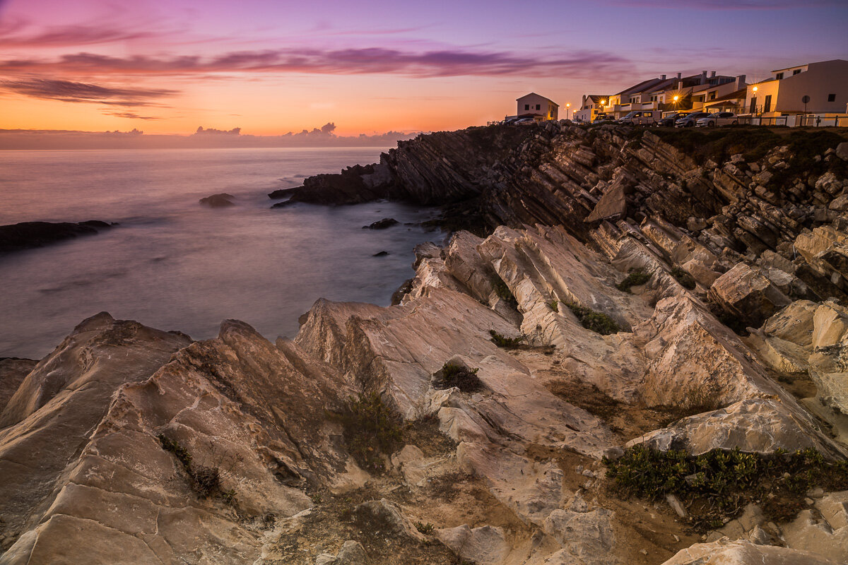 baleal-island-peniche-portugal-evening-sunset-town-ilha-vilarejo-vila-ocean-long-exposure-rock-geogrphic-formations.jpg