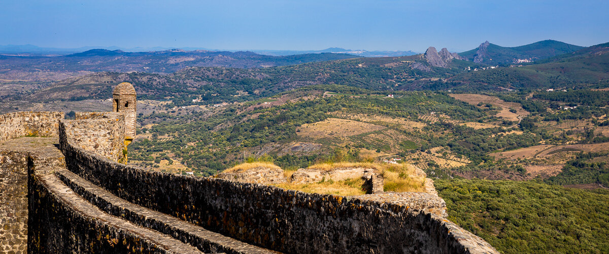 marvao-city-walls-travel-panorama-photographer-portugal-portuguese-countryside-banner-view.jpg