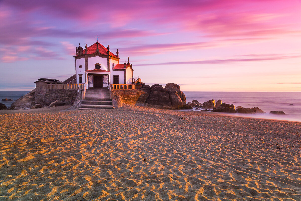 capela-nosso-senhor-da-pedra-sunset-evening-dusk-purple-sky-beach-portugal-roadtrip-porto.jpg