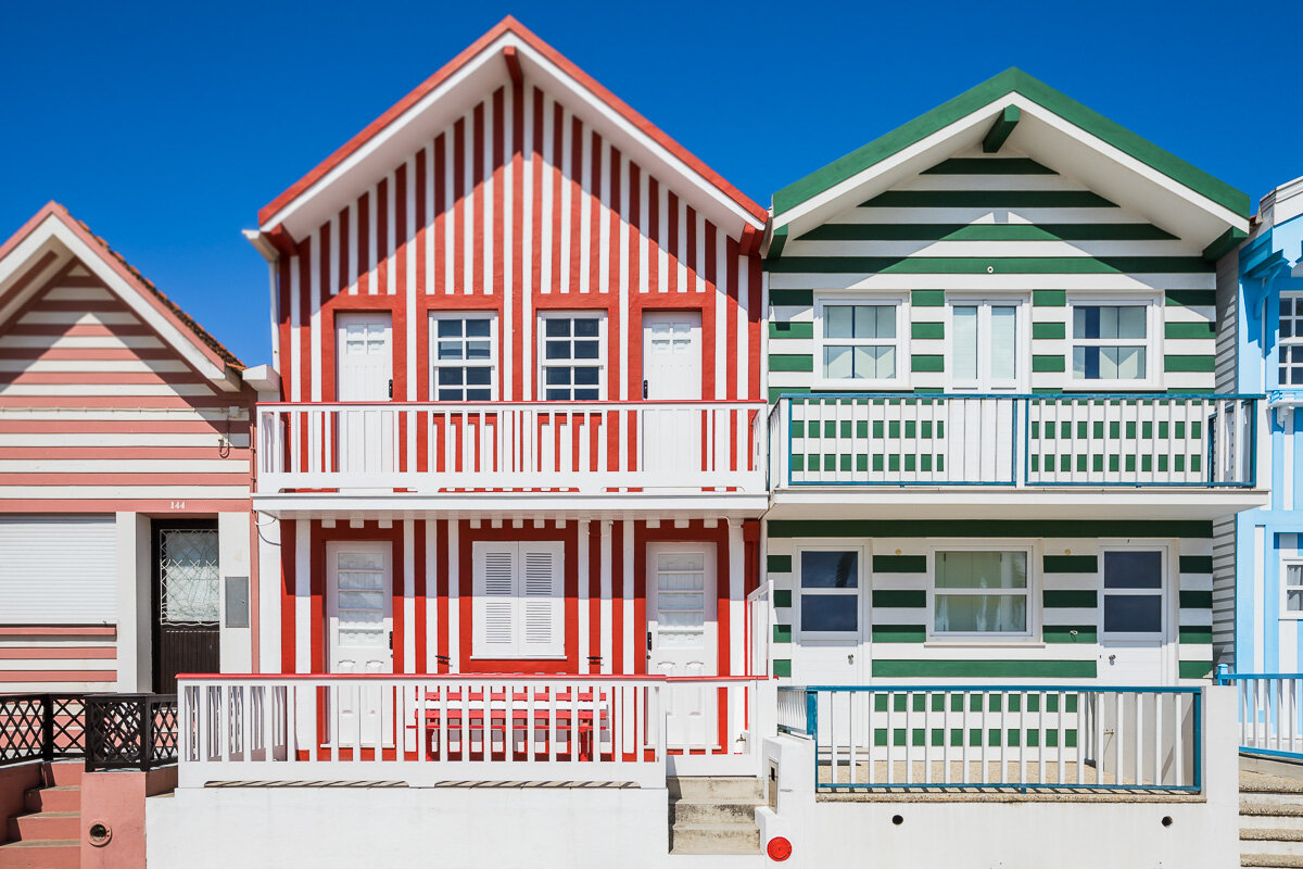 travel-photographer-photography-striped-house-houses-beach-waterfront-costa-nova-portugal.jpg