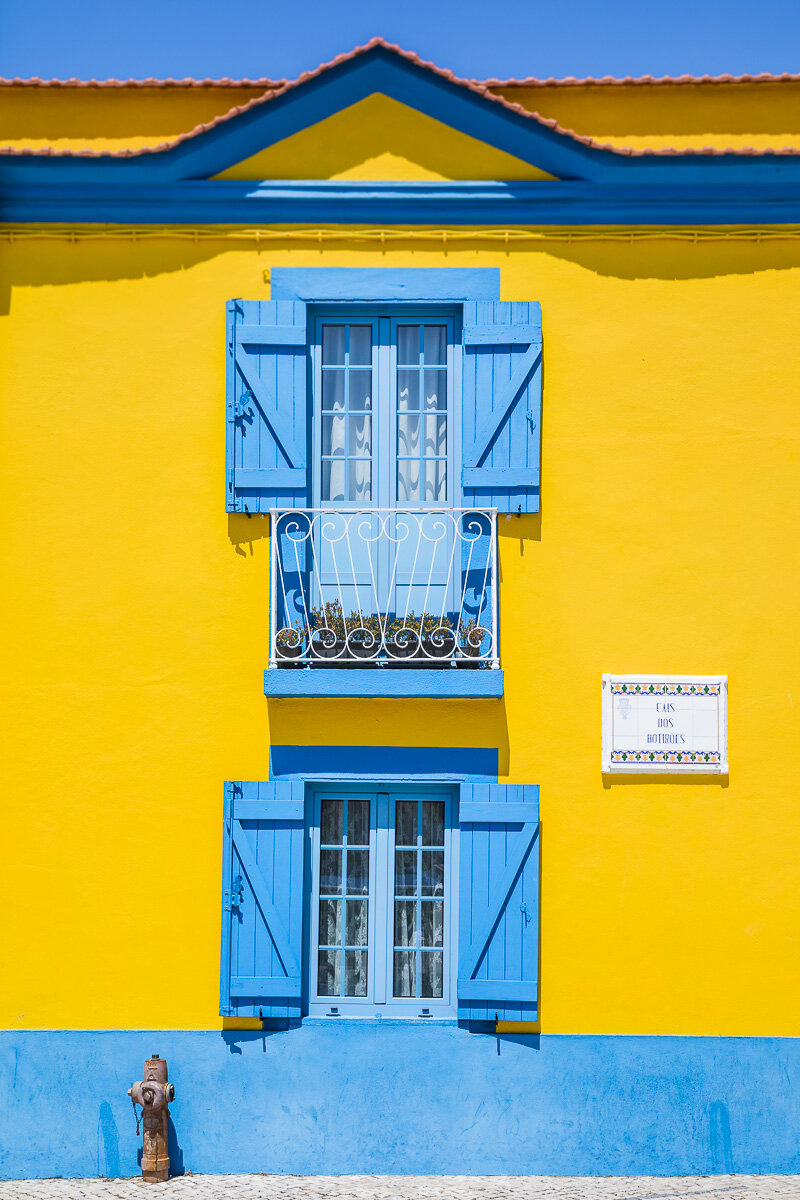 aveiro-waterfront-house-colour-color-travel-photographer-portugal.jpg