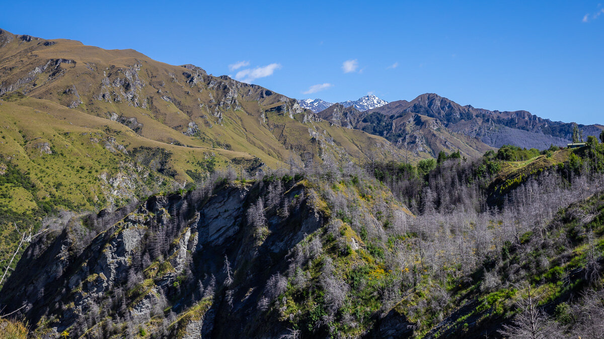 mountains-skippers-canyon-riverside-new-zealand-south-island-queenstown-drive.jpg