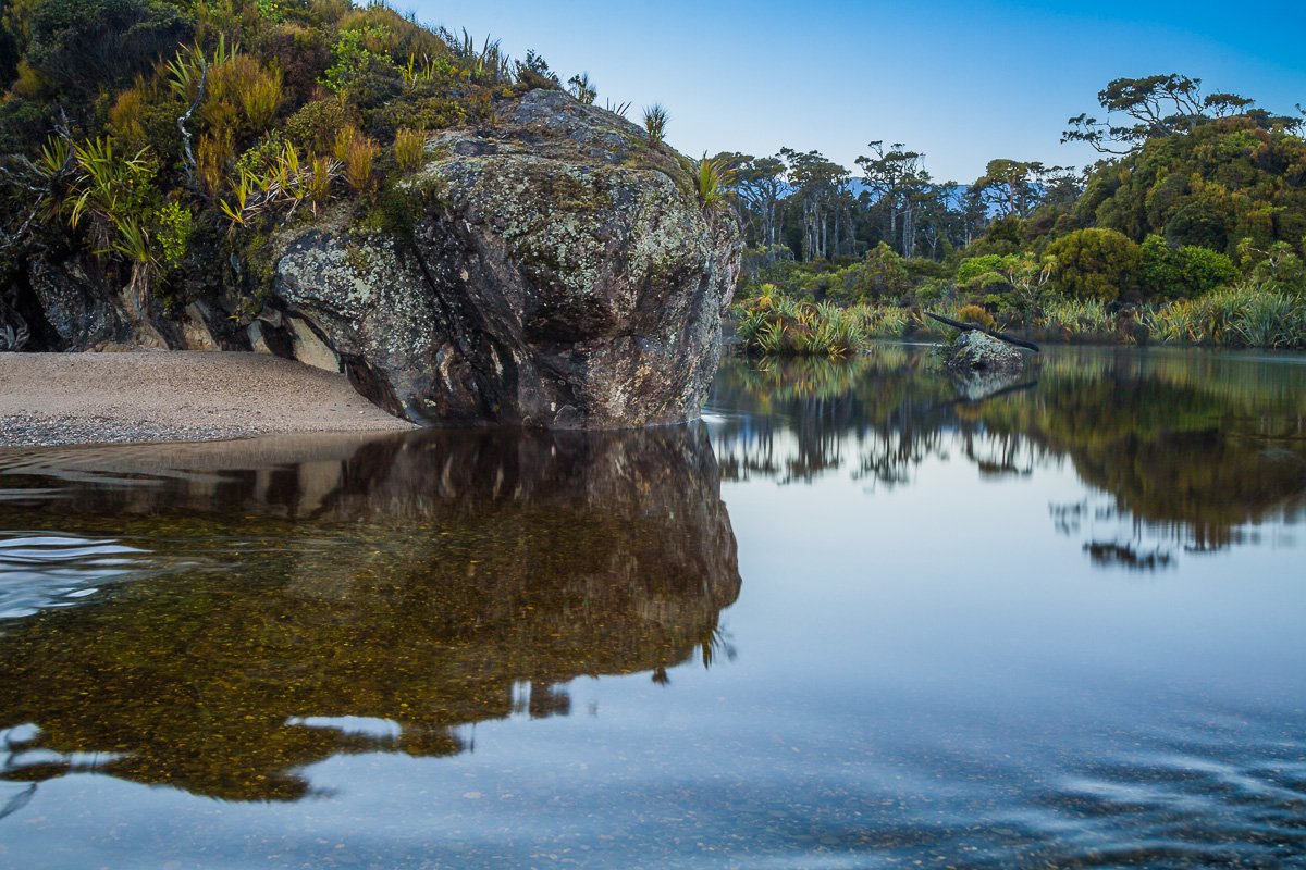 tauparikākā-marine-reserve-beach-morning-reflections-travel-amalia-bastos-photography-west-coast.jpg