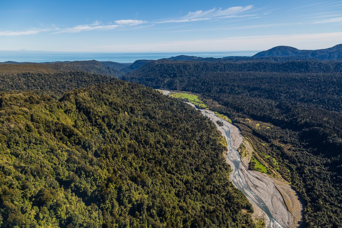 glacier-helicopter-flight-river-travel-west-coast-fiordland-franz-josef-village-adventure-mountain.jpg