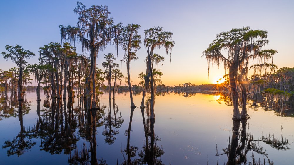 sunset-banks-lake-wildlife-refuge-georgia-blackwater-lake-cypress-trees-spanish-moss-landscapes-travel-photography.jpg