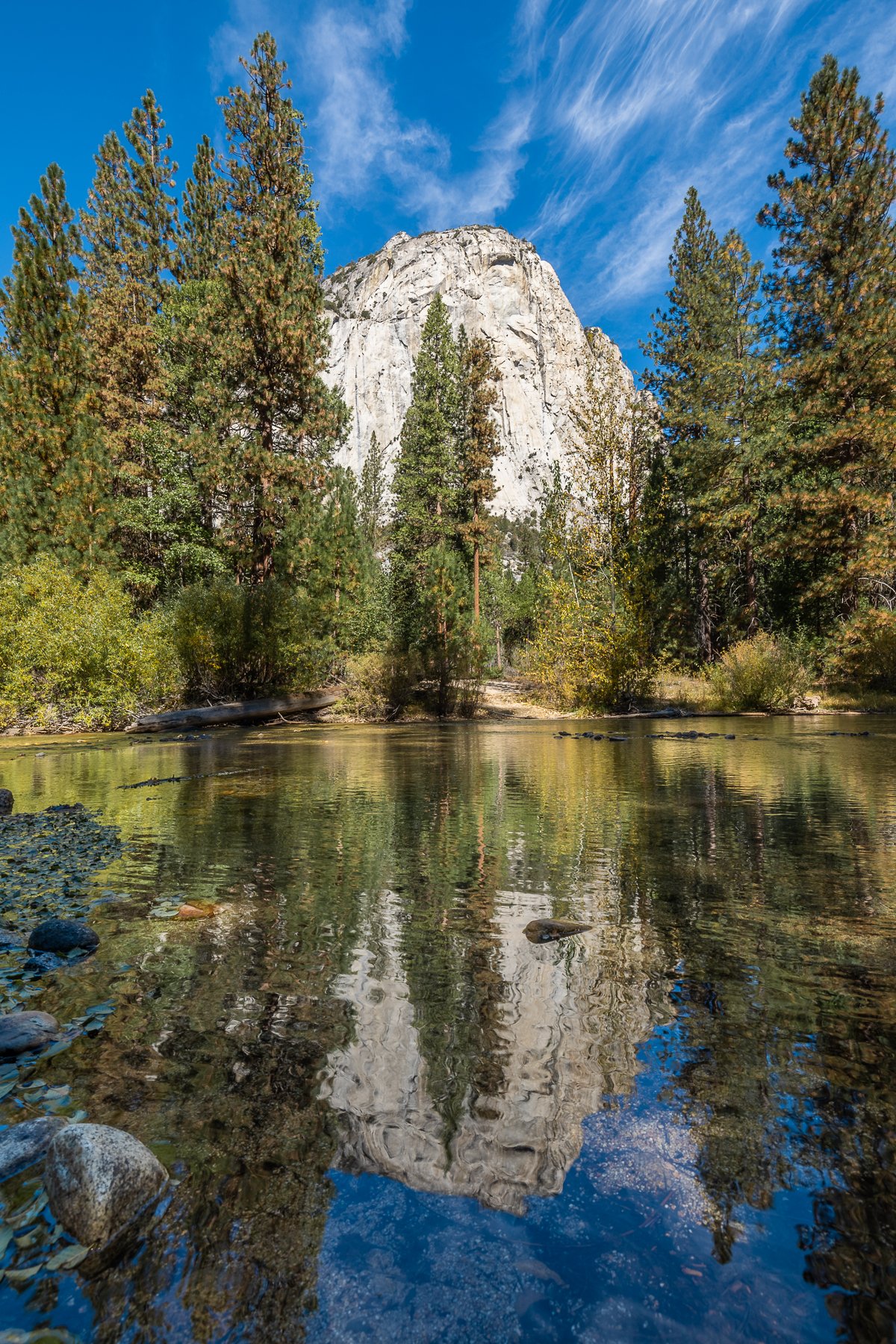 river-kings-canyon-national-park-vertical-zumwalt-meadows-cliff-mountain-reflection-landscape.jpg