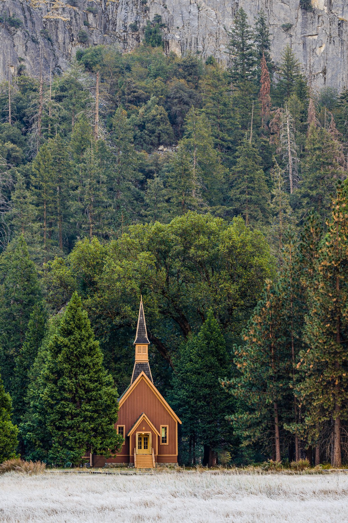 winter-yosemite-national-park-chapel-autumn-morning-frost-grass-early-morning-parks-NPS-village-landscape-photographer.jpg