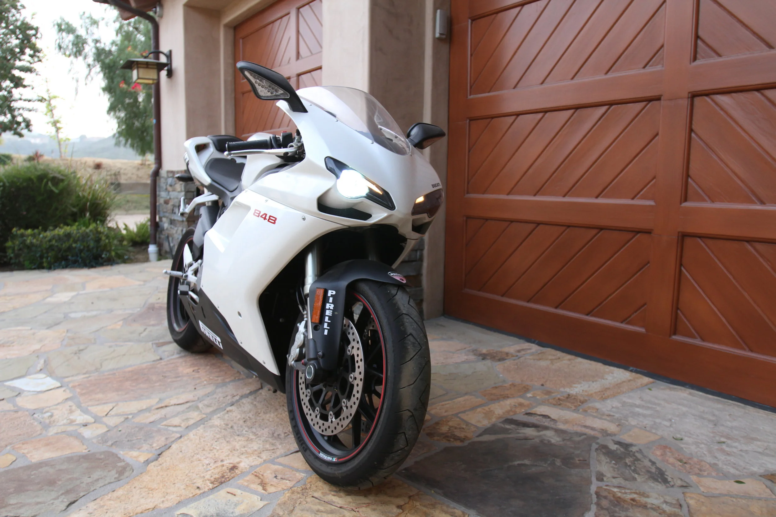 AmericanPictureCars_2008Ducati848-2.JPG
