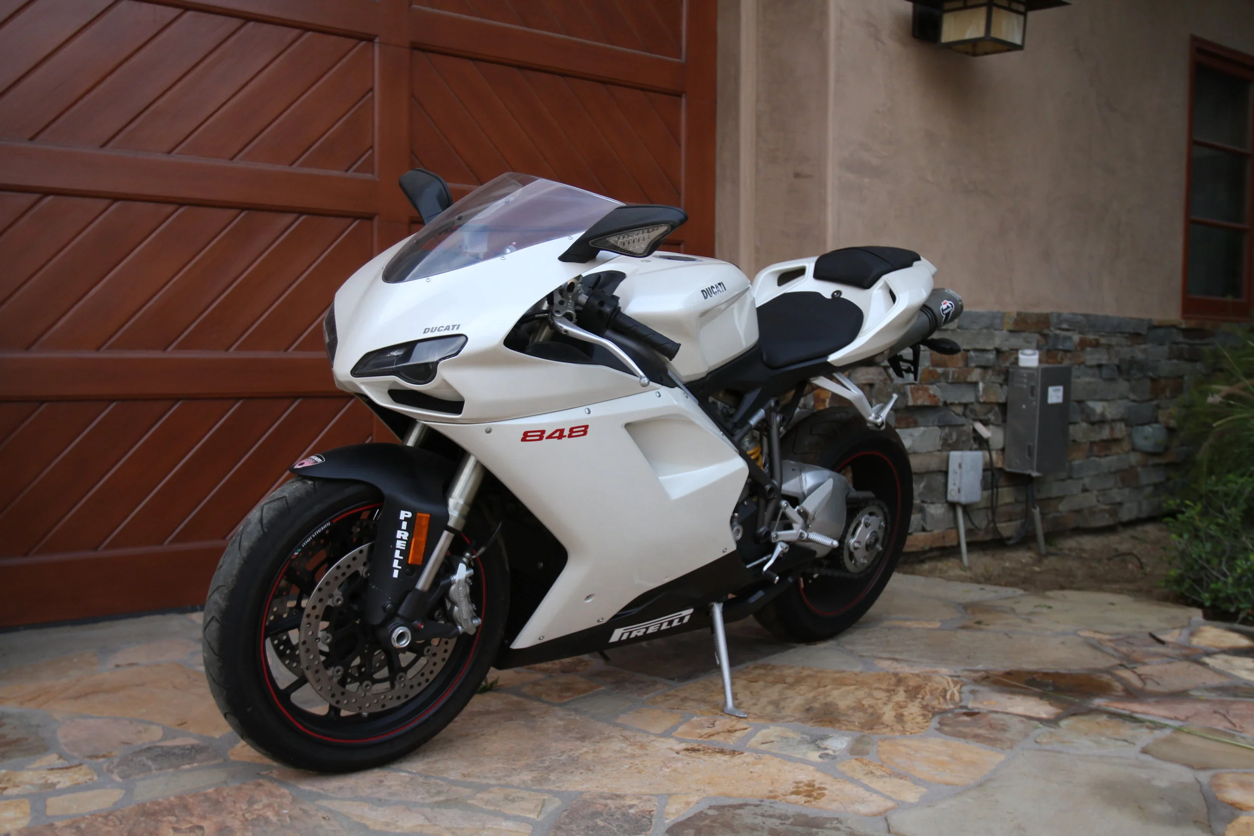 AmericanPictureCars_2008Ducati848-5.JPG