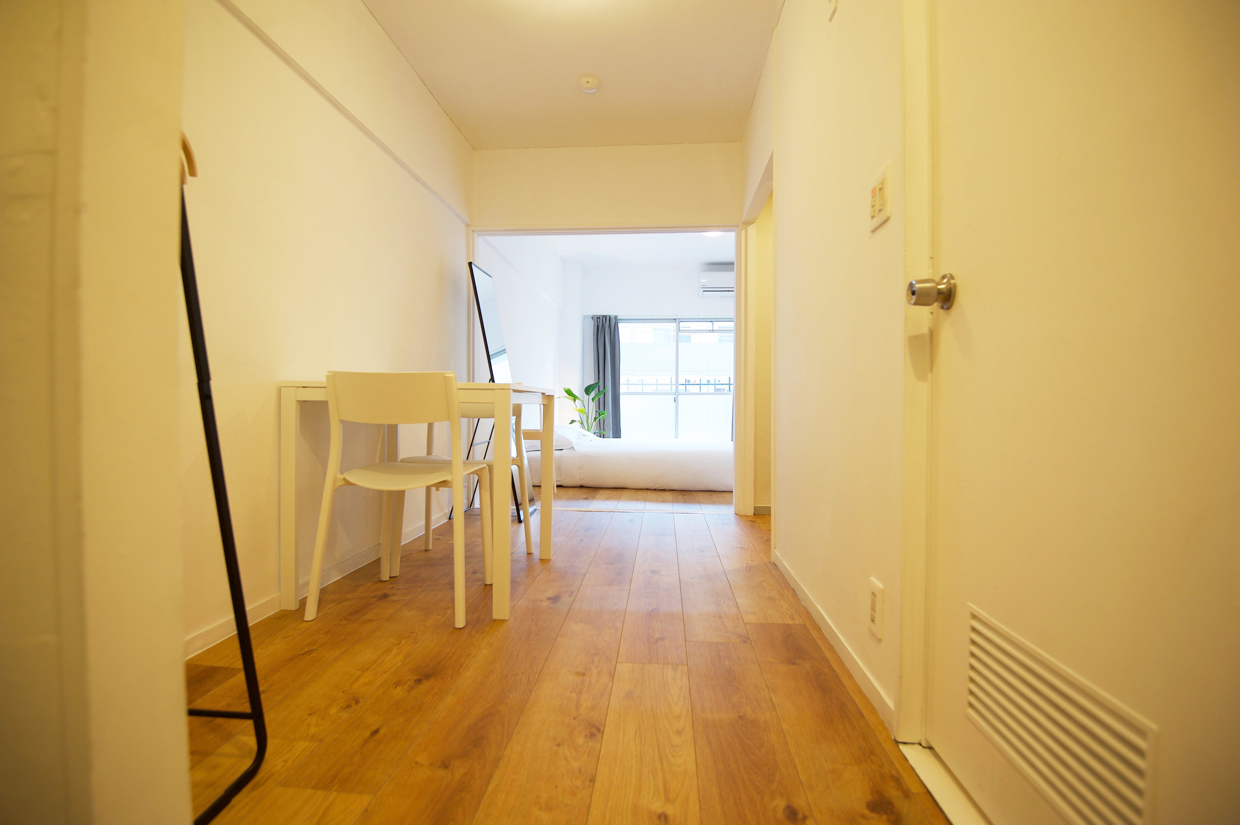 light_brown_from_foyer.jpg