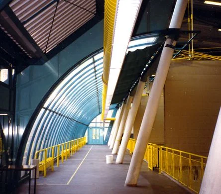 3_Sporthalle.jpg