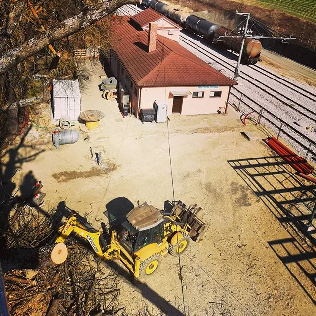 Visko #viskodoo #visinskoobzagovanjedreves #podiranjedreves#obrezovanjedreves #delonavisini #frezanjepanjev #frezanje&scaron;torov #arborist #slovenia #igslovenia #prekmurje #stihl #ruthmann