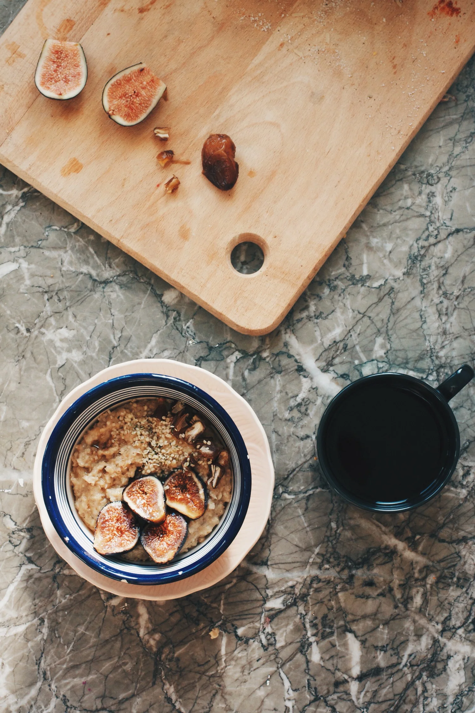 Moroccan Summer Oatmeal- orange blossom water, honey, cinnamon, dates and fresh figs spice up your normal morning routine | Ruby Josephine Blog