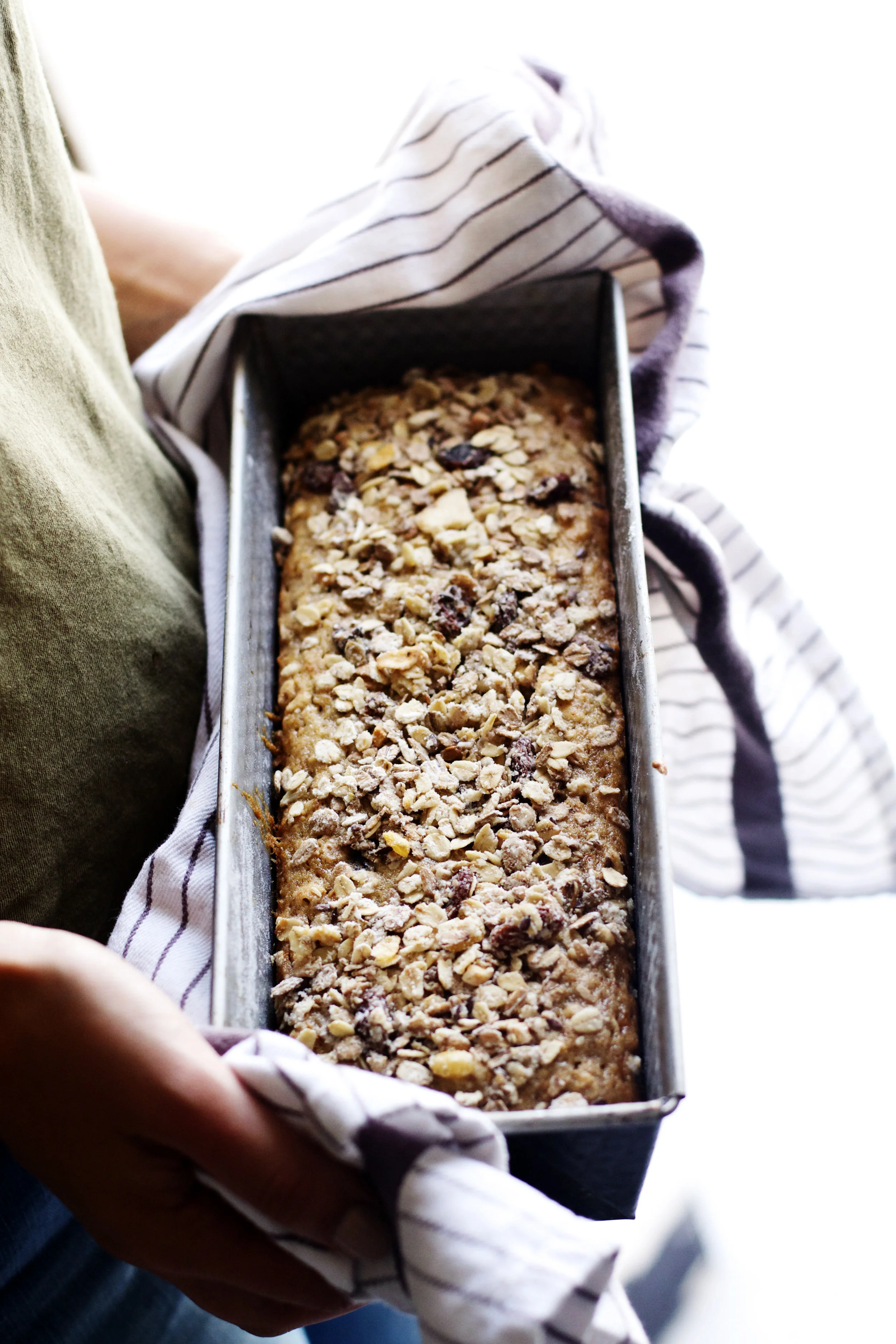 Maple Muesli Banana Bread | Ruby Josephine