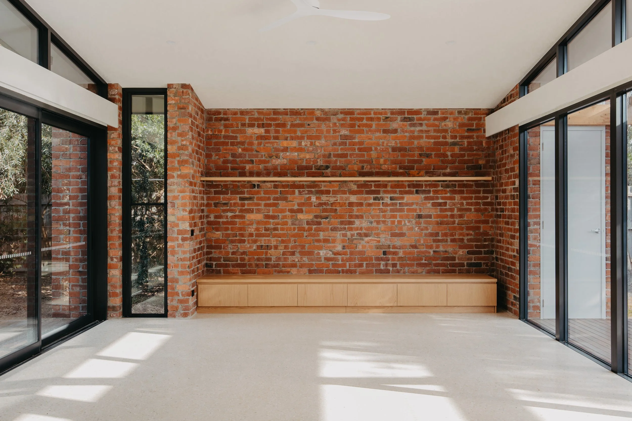 RECYCLED RED BRICK LIVING ROOM - OCEAN GROVE