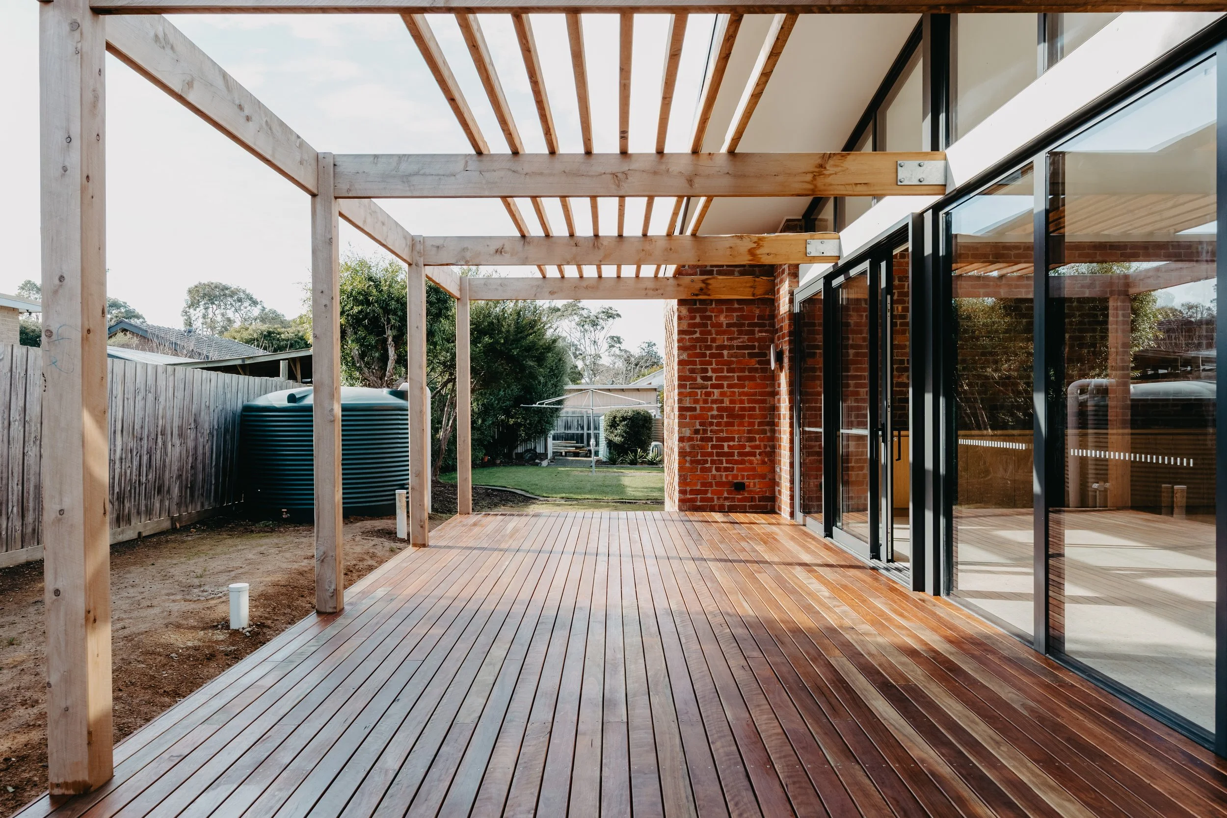 DECK AND PERGOLA - OCEAN GROVE