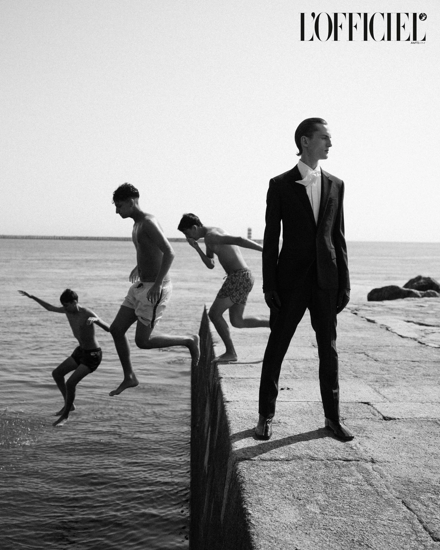 New story for @lofficielhommesitalia
.
Global Chief Content Officer @giampietrobaudo
Fashion director @therealgiuliamartinelli
Photographer @frederico_martins
Styling @iampaoloturina
Videographer @raulepsousa
Model @tammorahming @specialmanagementmen