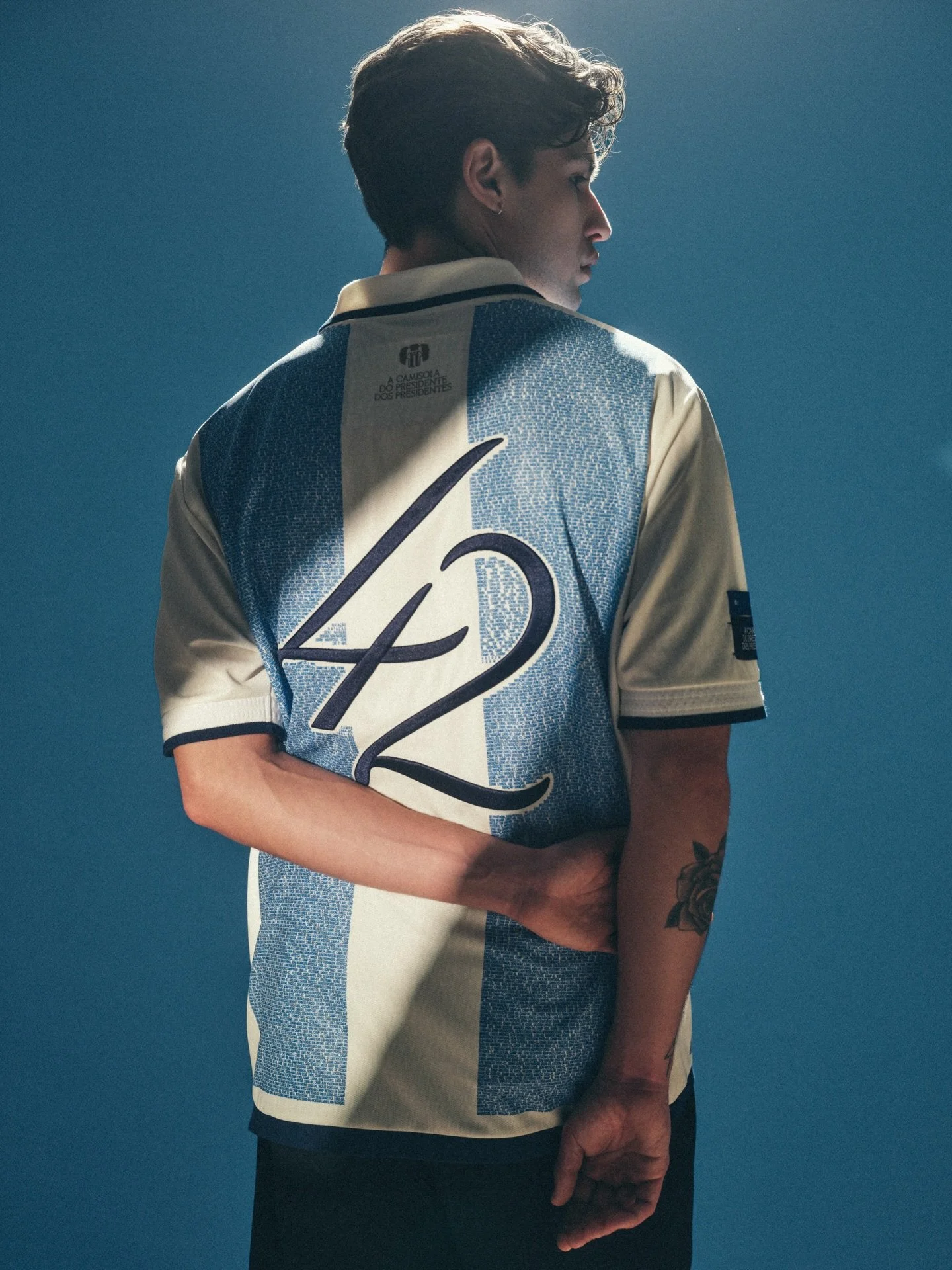 A Camisola do Presidente dos Presidentes

42 years. 2,594 titles. History written in blue.

Agency @thisispacifica
Models @anajjorge @rmateus16 @lourencocarvalho99 
Photographer @frederico_martins
Videographer @raulepsousa 
Casting @castingsbyjoanaca