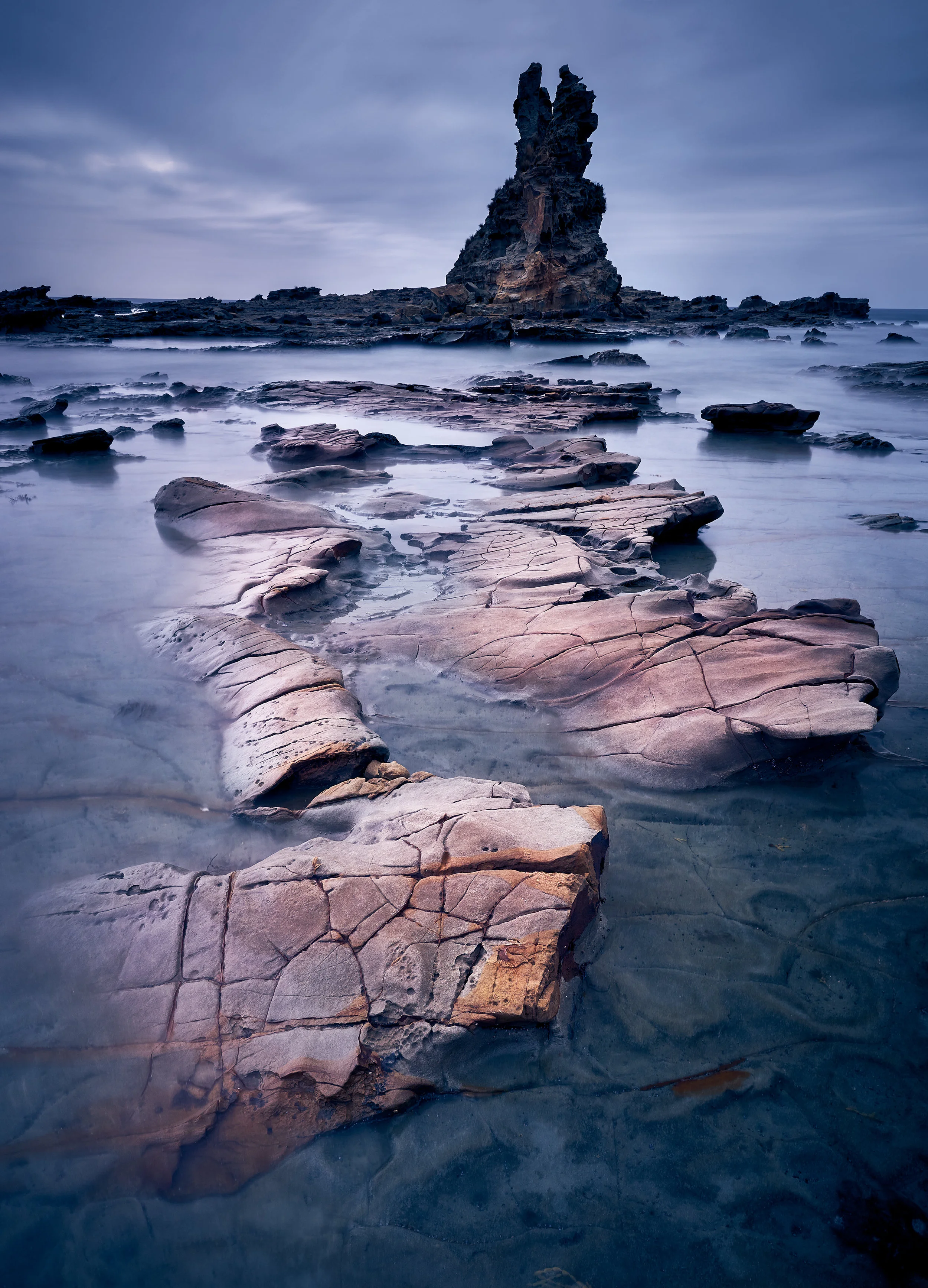 The Hidden Path to Black Eagle Rock | Sometimes the world opens up and reveals a secret. It felt exactly so as I watched the ocean give way to these eroded features, revealing a secret path to the black rock at the edge of the ocean.