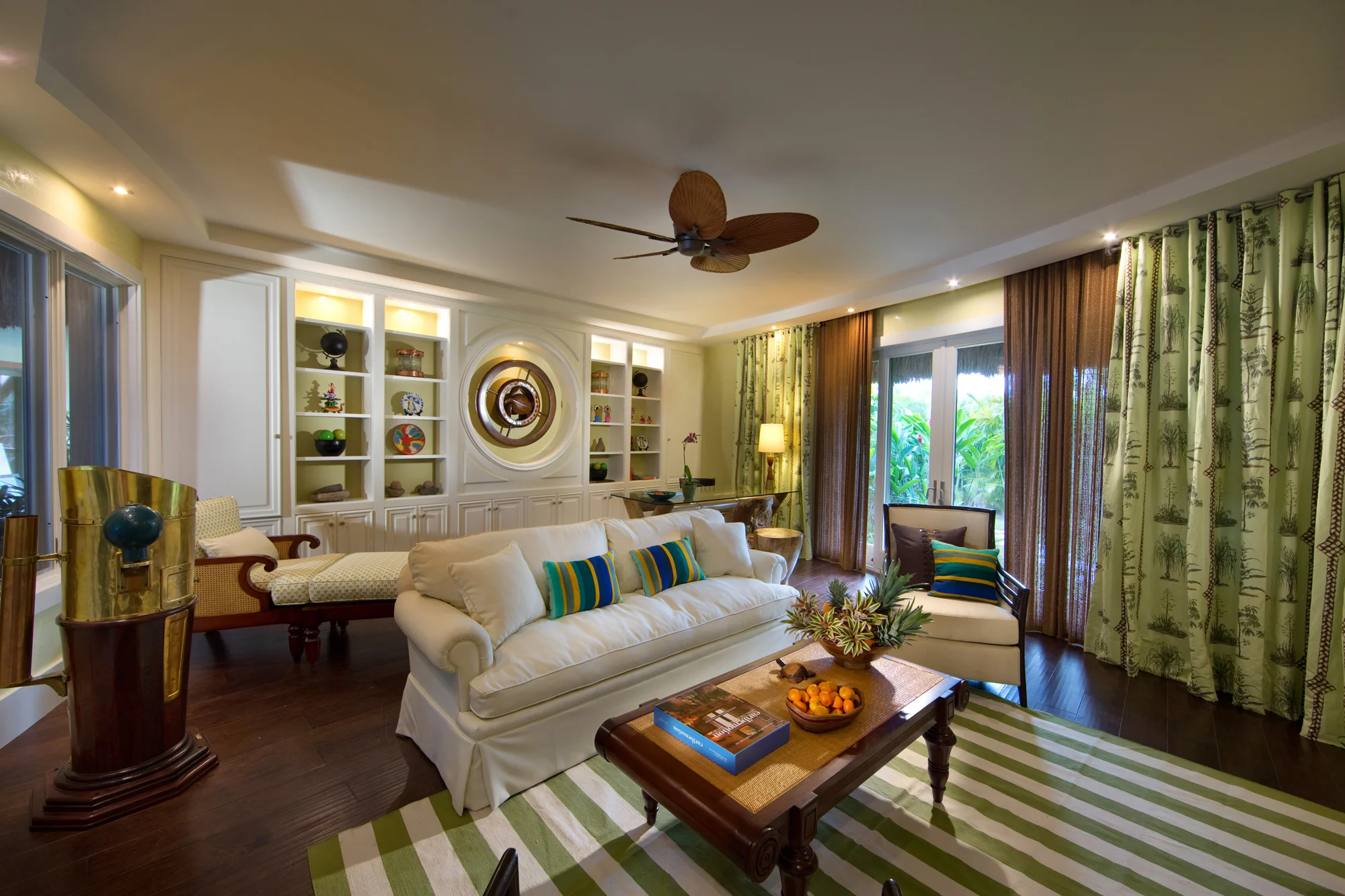 69 - TV Room - 01.jpg