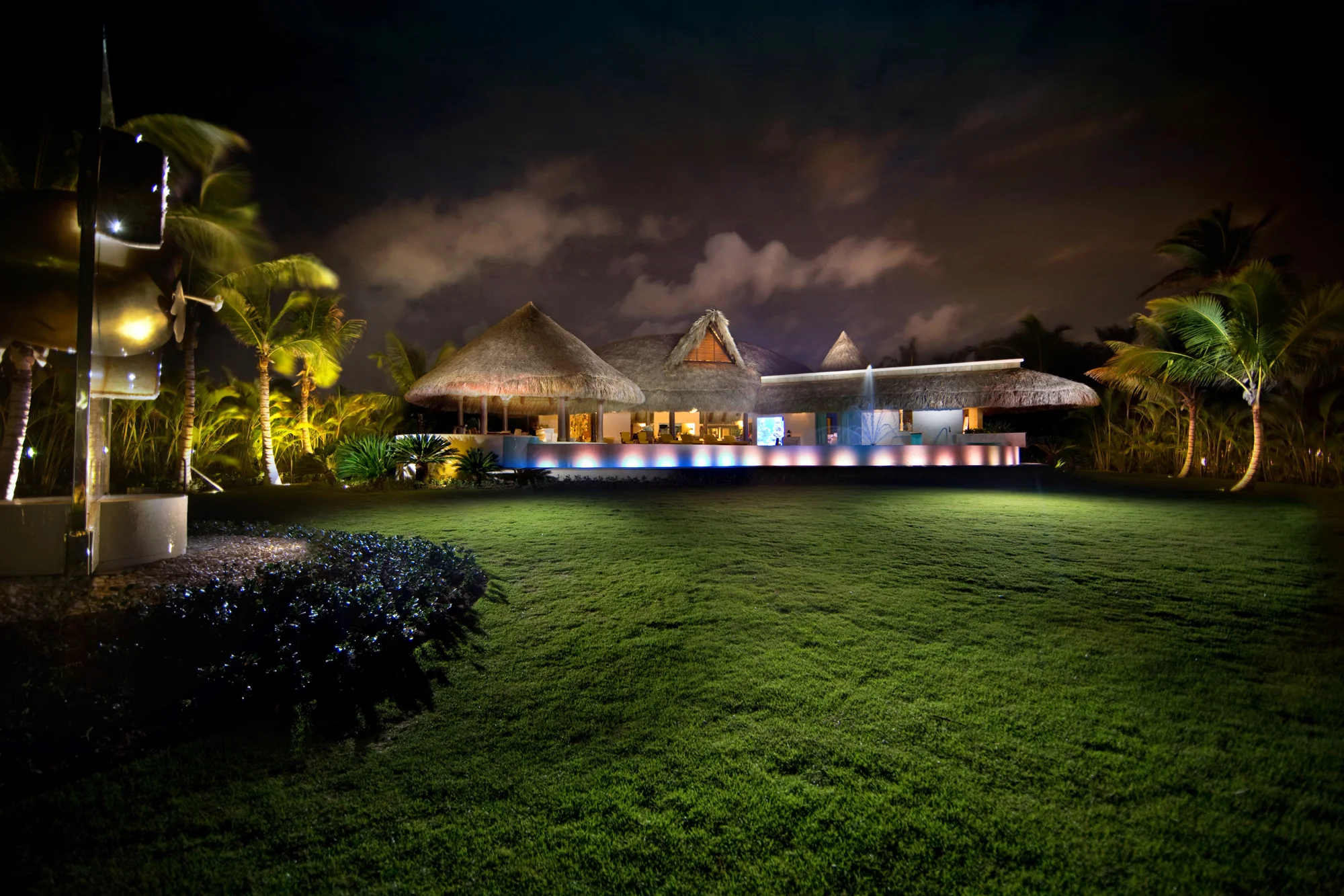 46 - Outside Pool side - 02.jpg