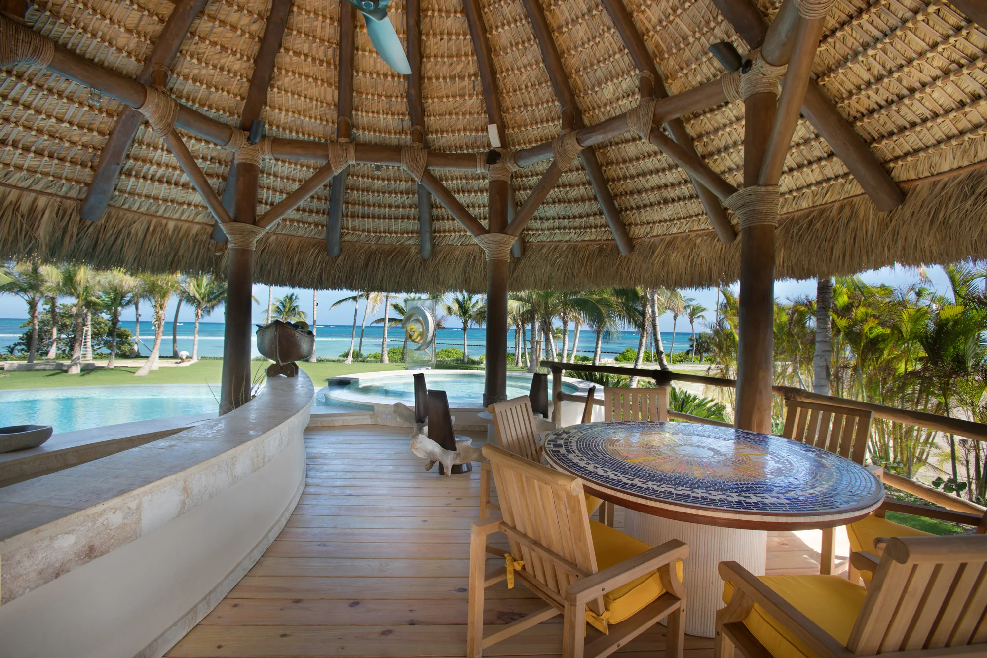 35 - Outside Pool house  - 05.jpg