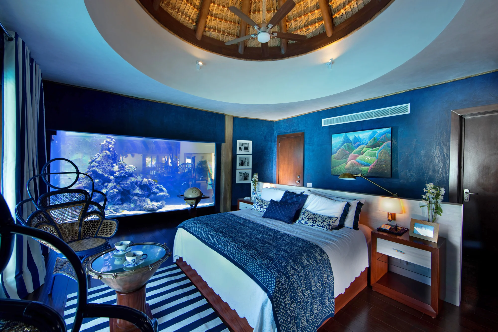 1 King Bed