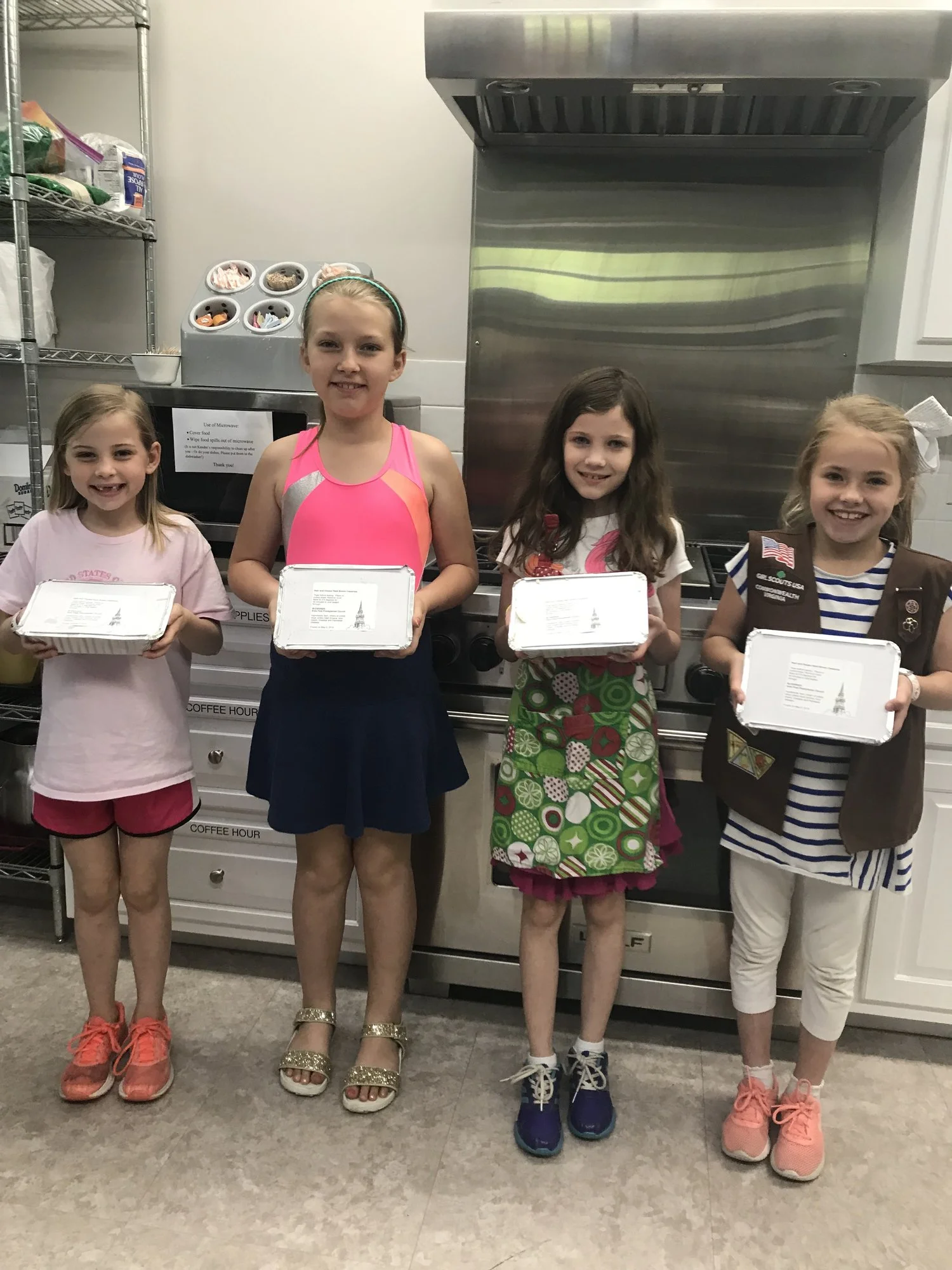 Brownie+Troop+529+casseroles.jpg