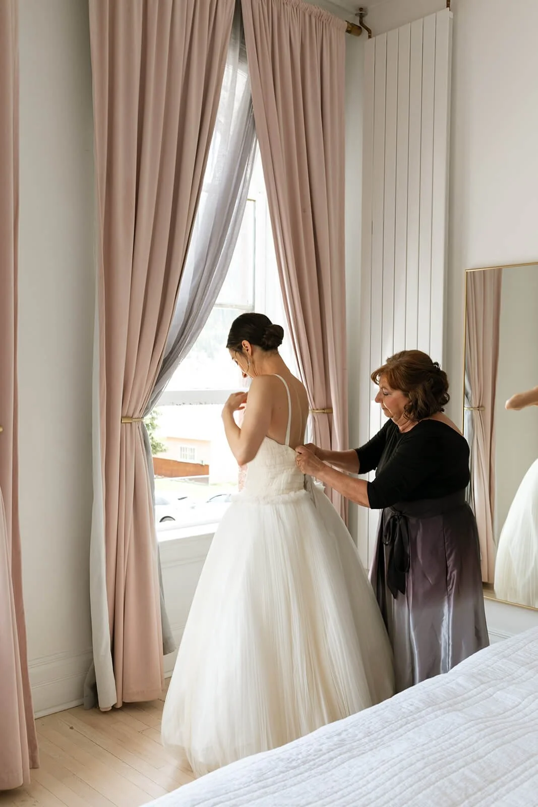 JEN-ANDY-WEDDING-DAY-SELECTS-KALEY-FROM-KANSAS-57.jpg
