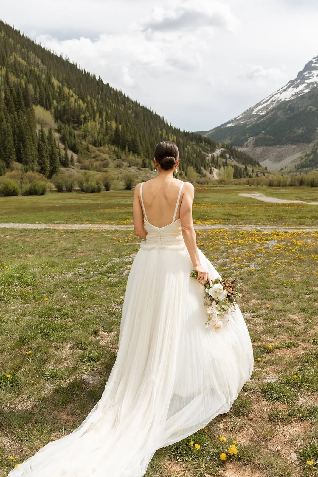 JEN-ANDY-WEDDING-DAY-SELECTS-KALEY-FROM-KANSAS-198.jpg