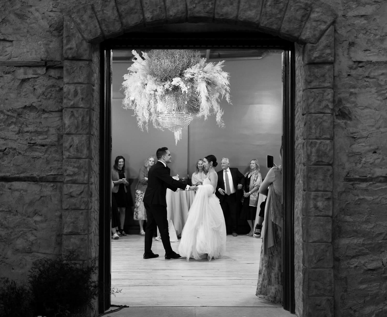 JEN-ANDY-WEDDING-DAY-SELECTS-KALEY-FROM-KANSAS-573.jpg