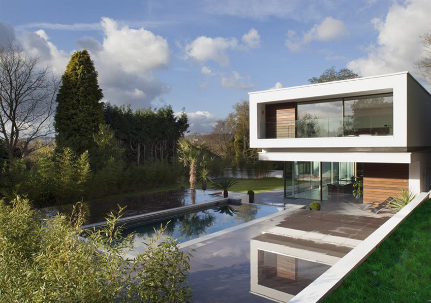 white_lodge_01.jpg