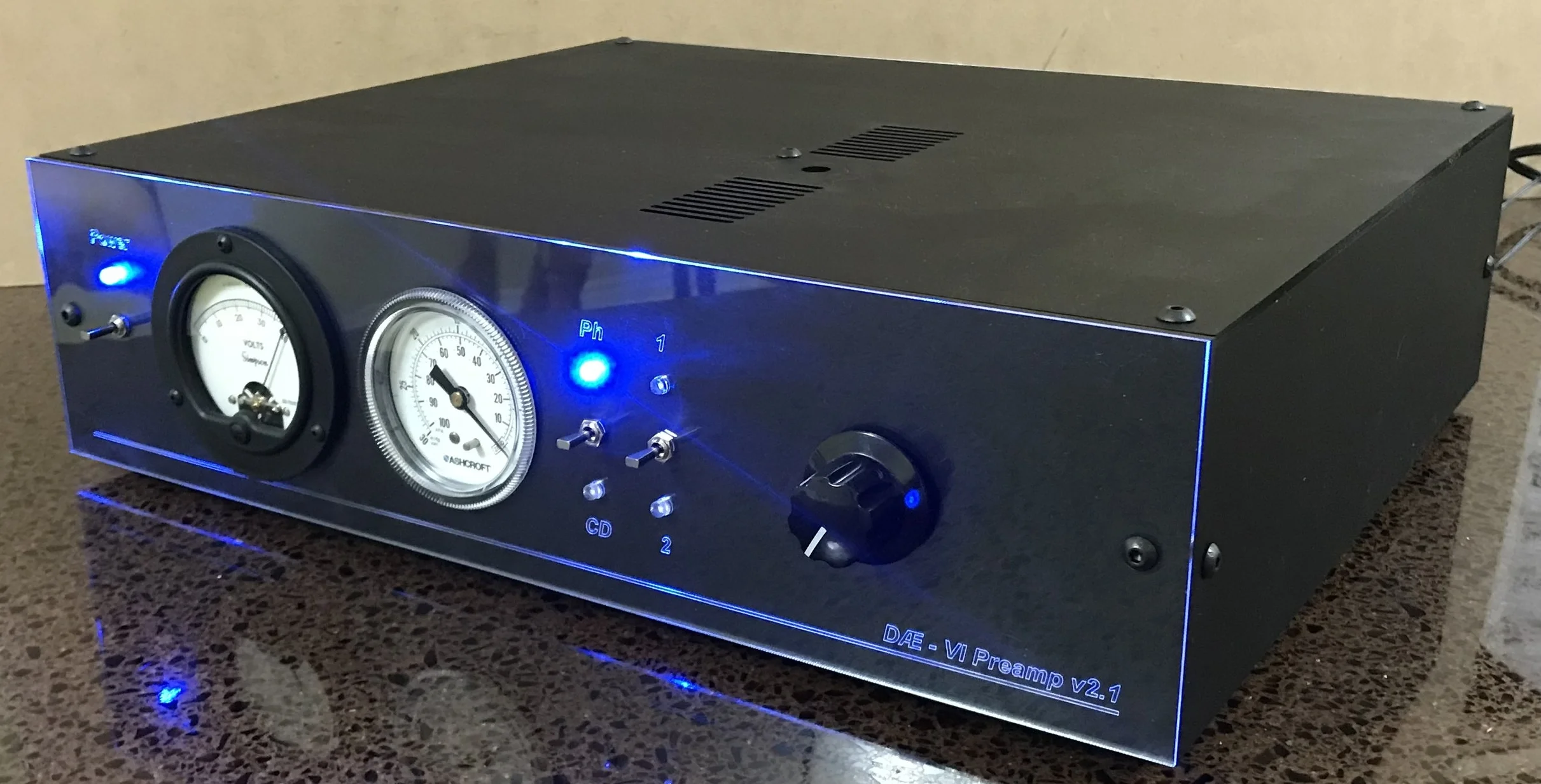 Front right corner with power on