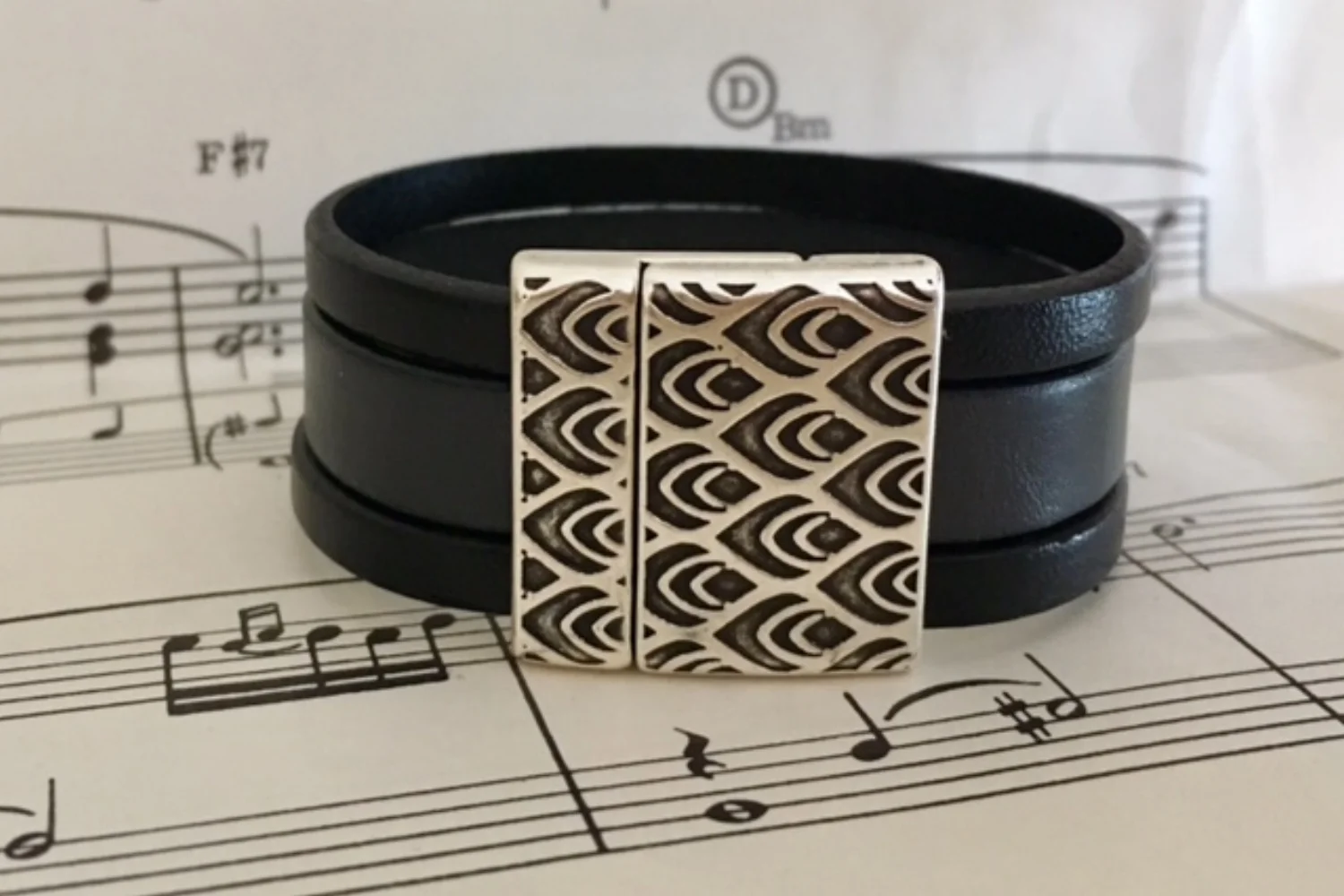 Magnetic black and gray.jpg