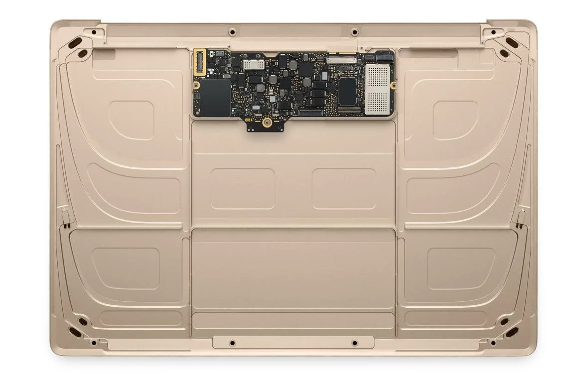 new-macbook-logic-board-2-1180x787.jpg