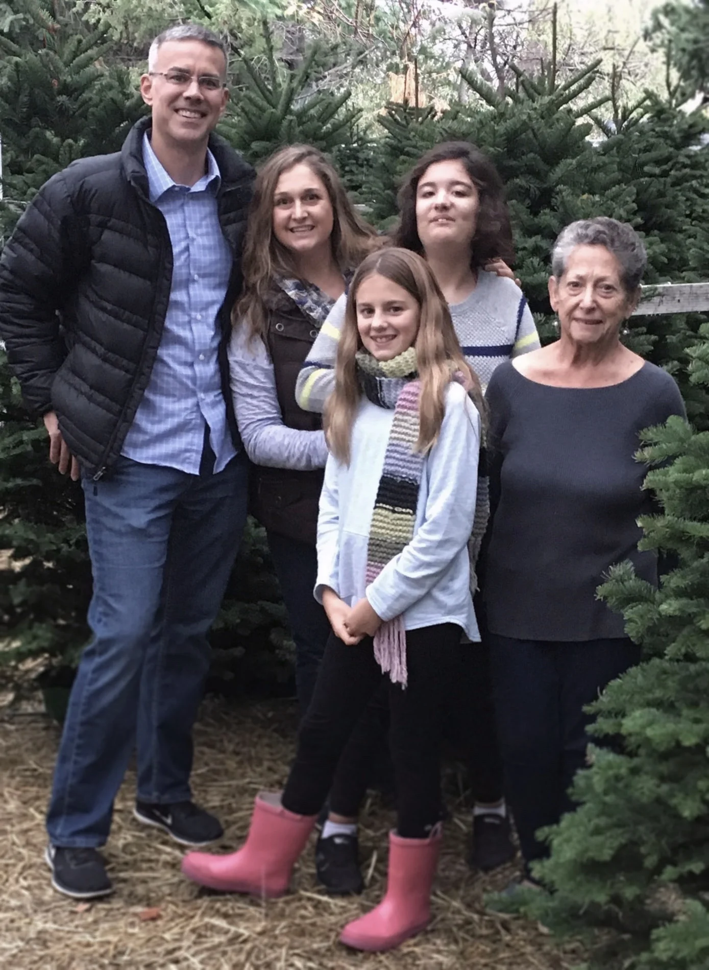  The Albrecht family: Tom and Kim, their two daughters, and Kim’s mom Shelley. 