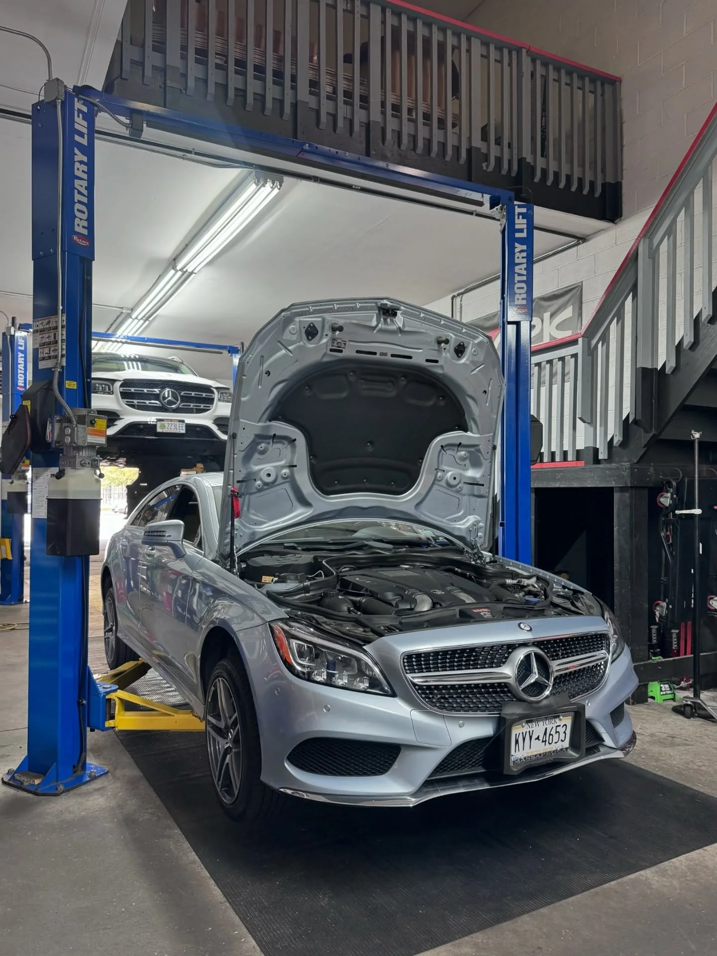 🔥 CLS550 Back in the Shop! 🔧
This Mercedes-Benz CLS550 that we previously tuned came back to us for some routine maintenance:
✅ Spark plug replacement
✅ Engine oil & filter change
✅ Cabin air filter replacement
✅ Full check-up to keep everythin
