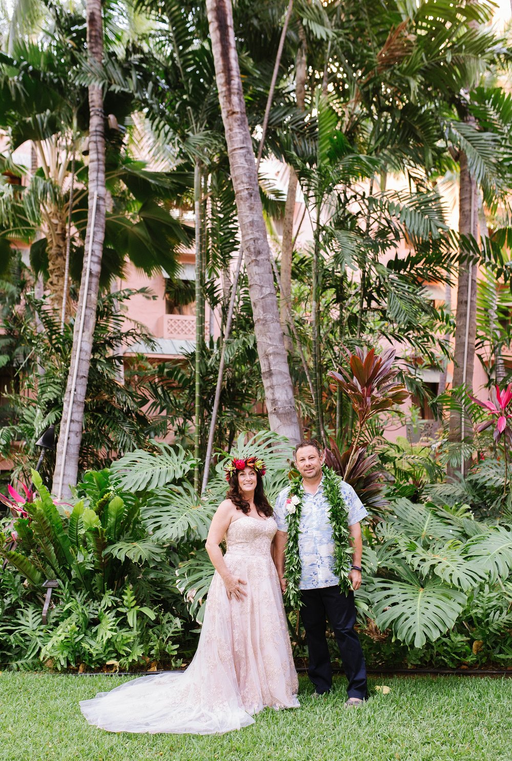 hawaii_oahu_beach_wedding_chelseadierphotography_0008.jpg