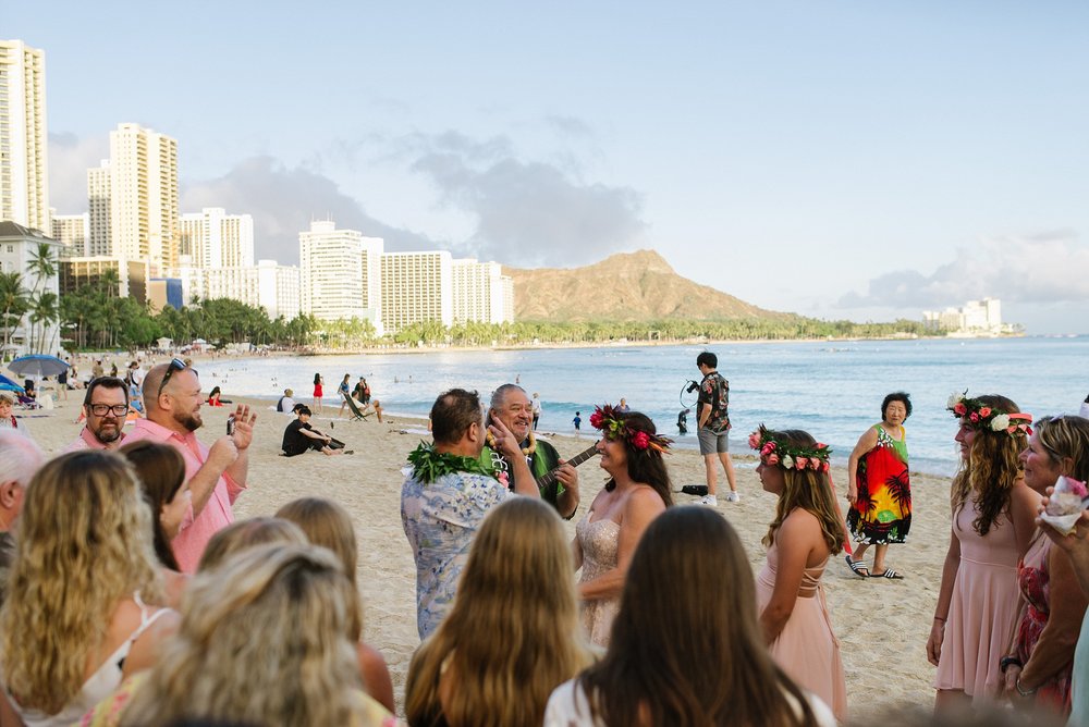 hawaii_oahu_beach_wedding_chelseadierphotography_0020.jpg