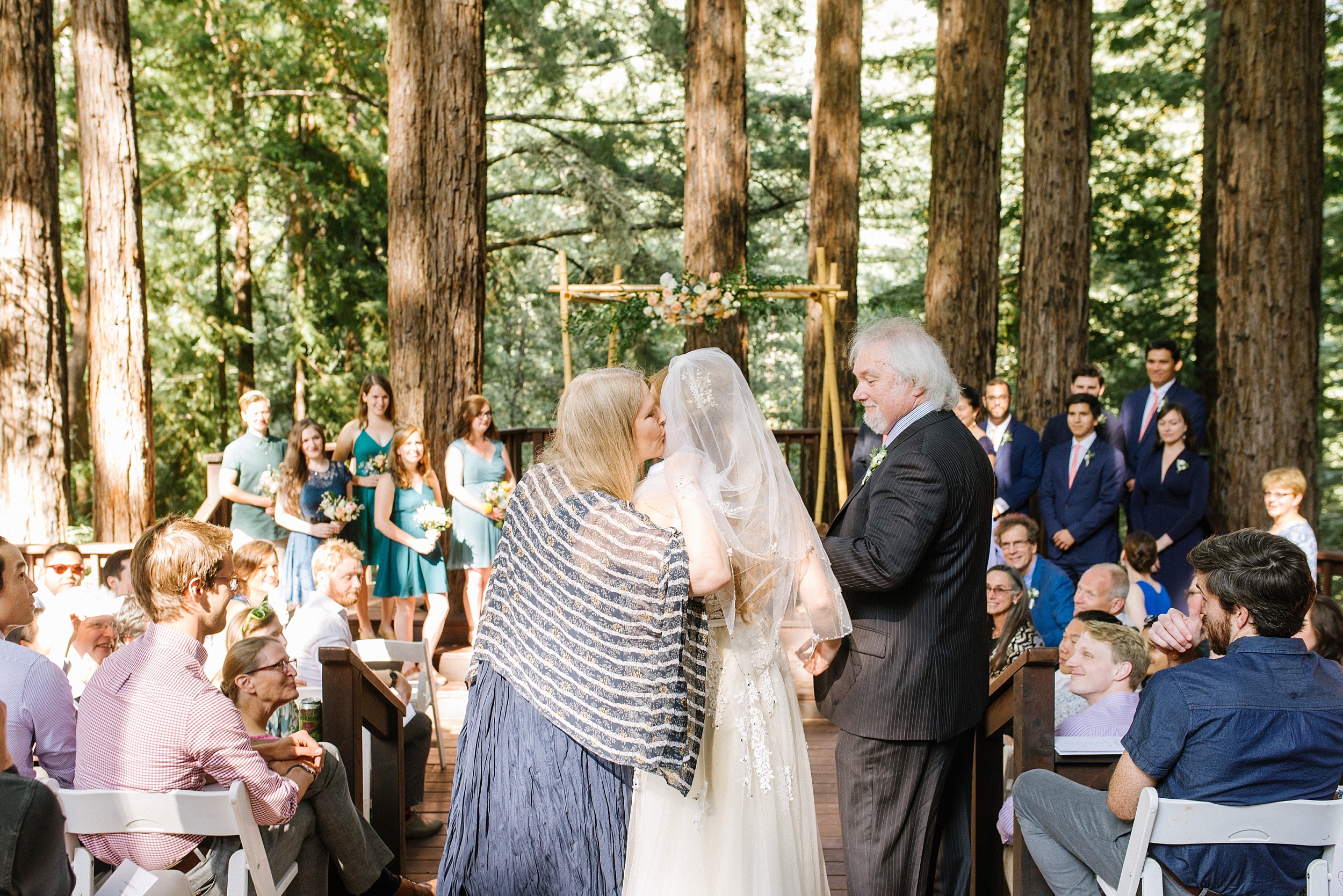 Amphitheatre-of-the-Redwoods-wedding-erikariley_chelsea-dier-photography_0018.jpg