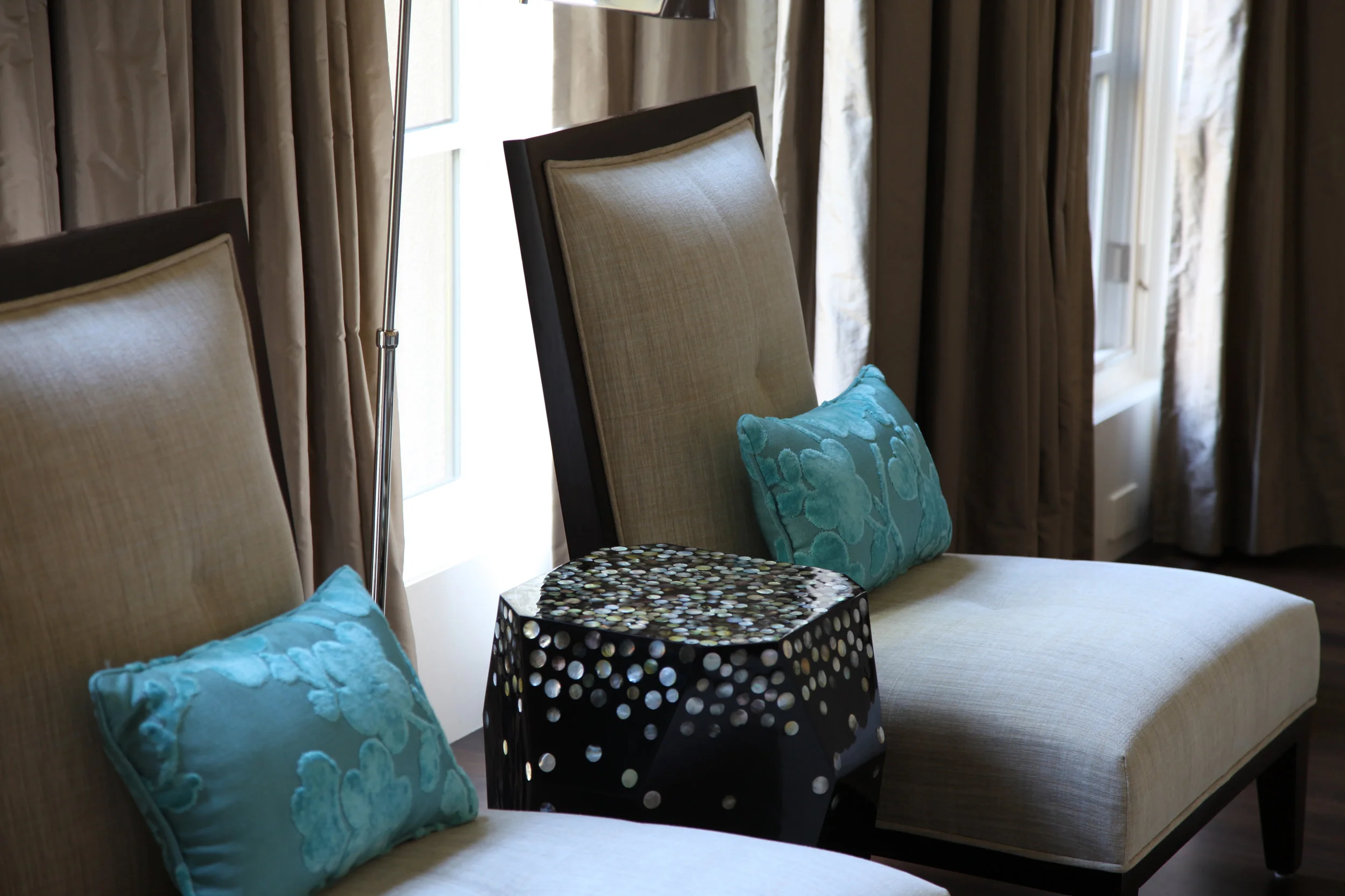 Roxboro Family Home, Casual Sophistication, Nyla Free Designs Inc., Calgary Interior Designer, Lori Andrews Photography