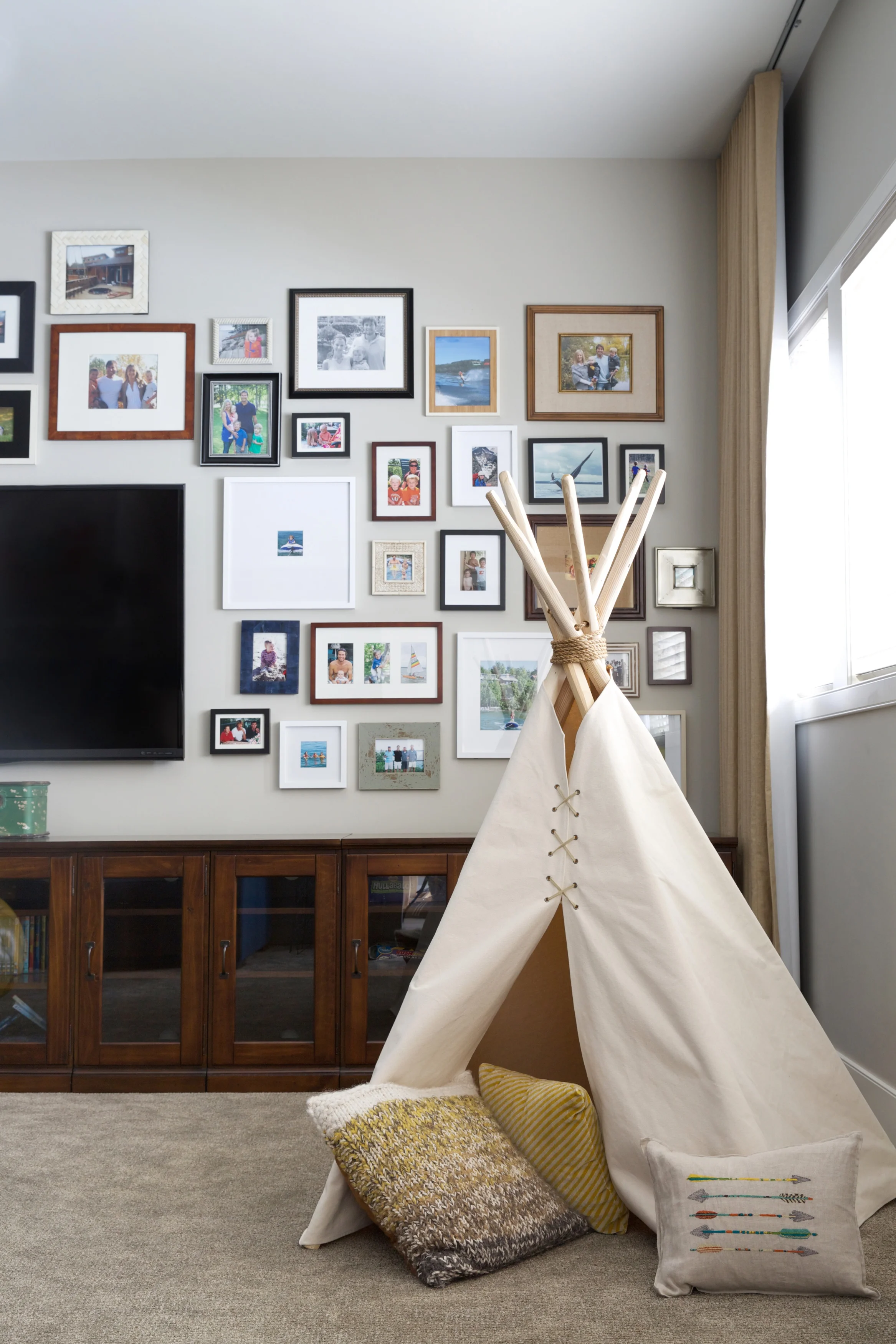 Sylvan Lake Family Cottage, Nyla Free Designs Inc., Calgary Interior Designer, Phil Crozier Photography