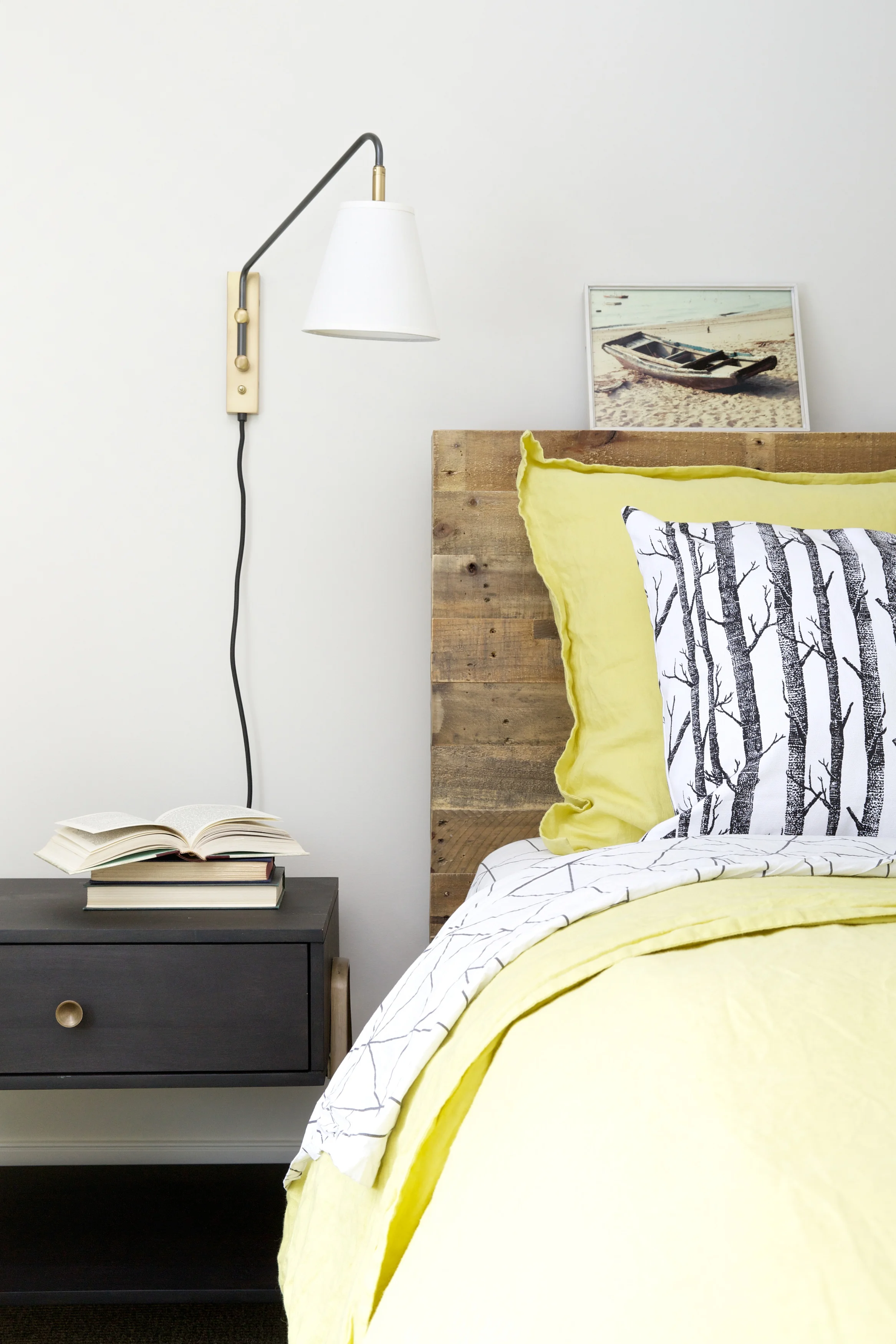 Sylvan Lake Family Cottage, Nyla Free Designs Inc., Calgary Interior Designer, Phil Crozier Photography