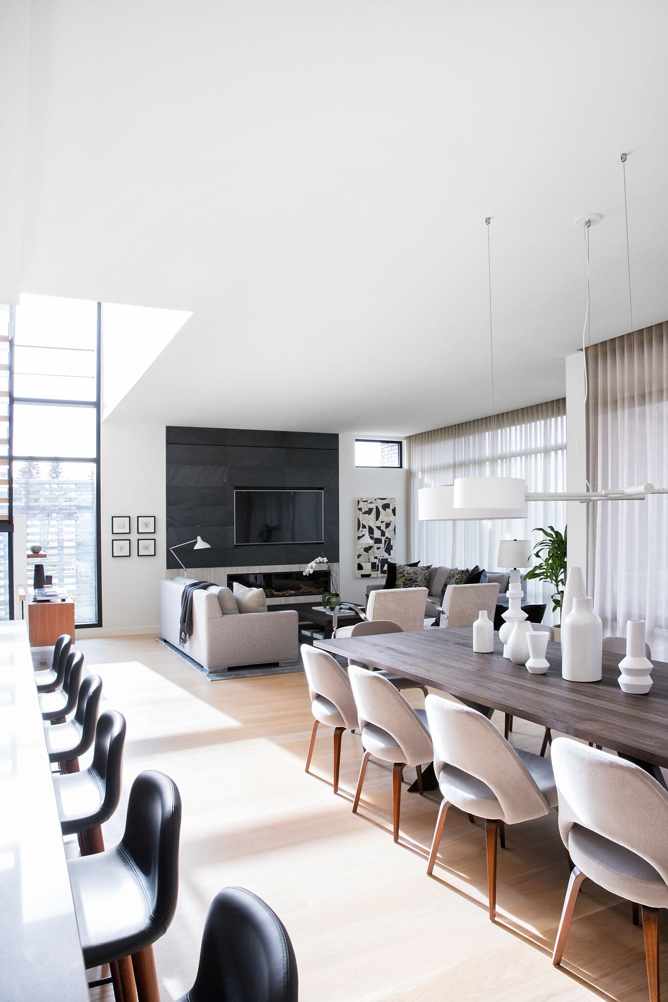 Dining Room, Elbow Park Modern, Nyla Free Designs, Calgary Interior Designer, DeJong Design Associates, Insignia Custom Homes, Phil Crozier Photography