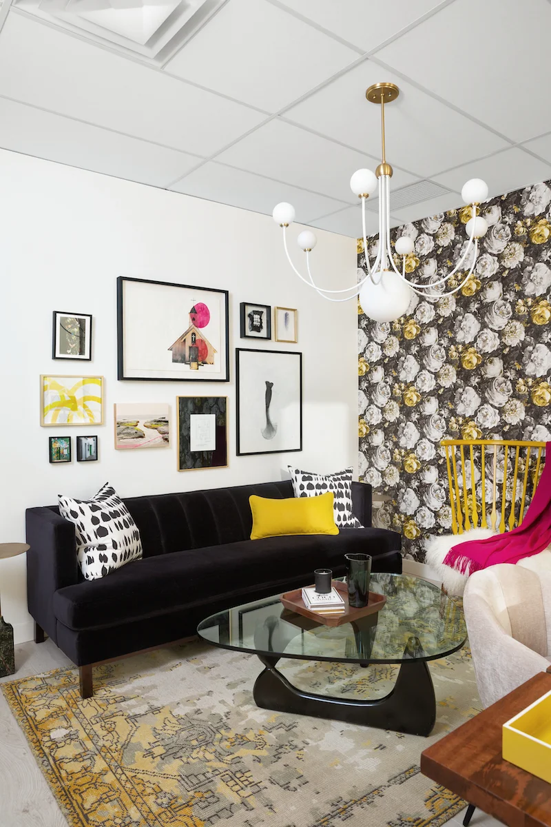 Nyla Free Designs Office Space, Calgary Interior Designer, Phil Crozier Photography #officedesign #studiospace #interiordesign #creative #entrepreneur
