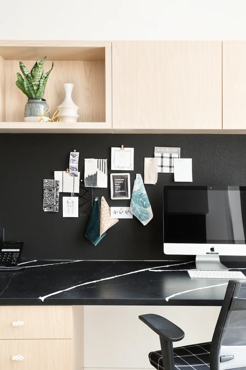 Nyla Free Designs Office Space, Calgary Interior Designer, Phil Crozier Photography #officedesign #studiospace #interiordesign #creative #entrepreneur