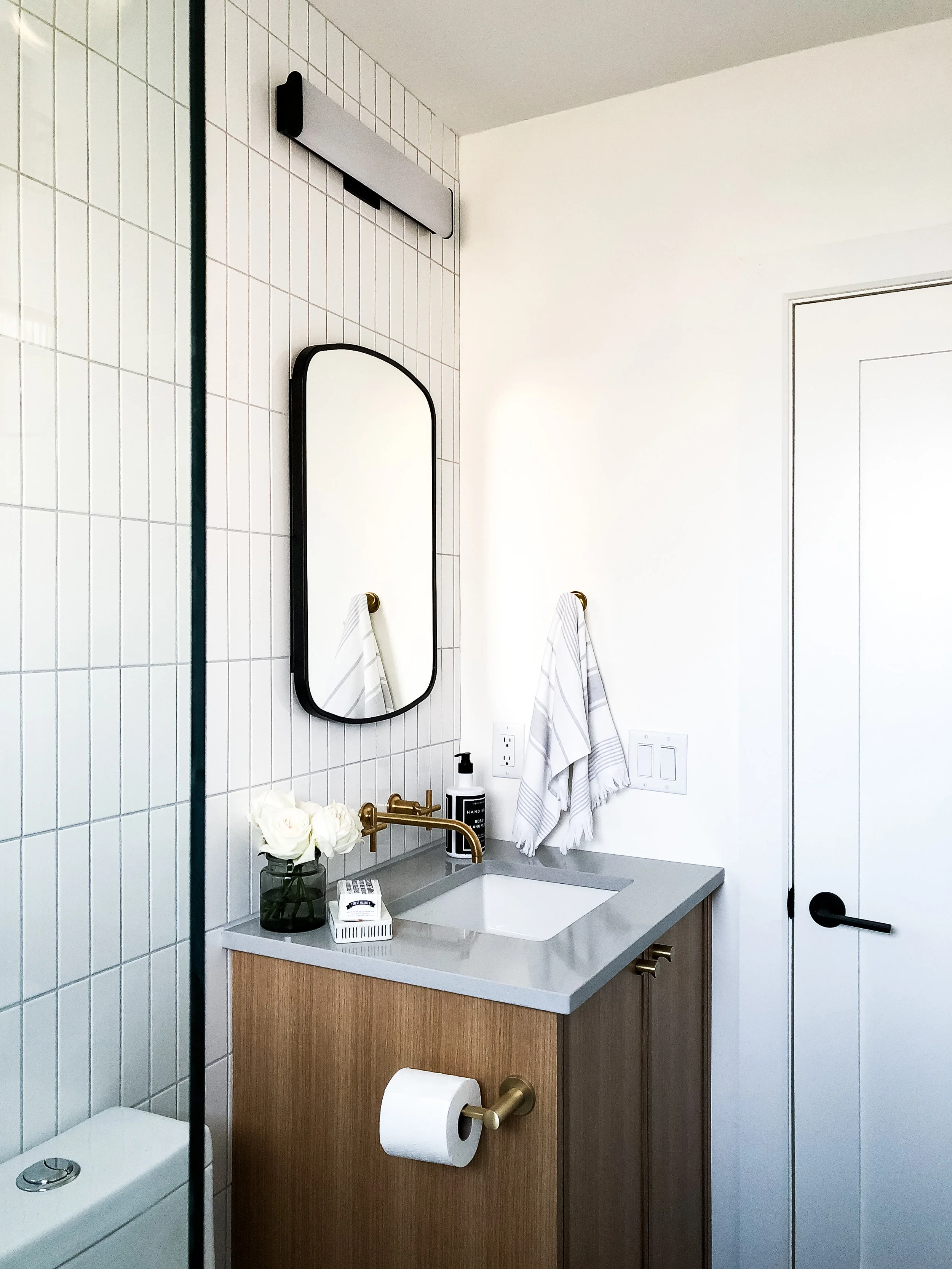 Nyla Free Designs Collaborates with Property Brothers Buying and Selling in Calgary Alberta Canada, Episode 5 #propertybrothers #hgtv #interiordesign #collaboration #design #openconcept #masterensuite #ensuite #bathroomdesign