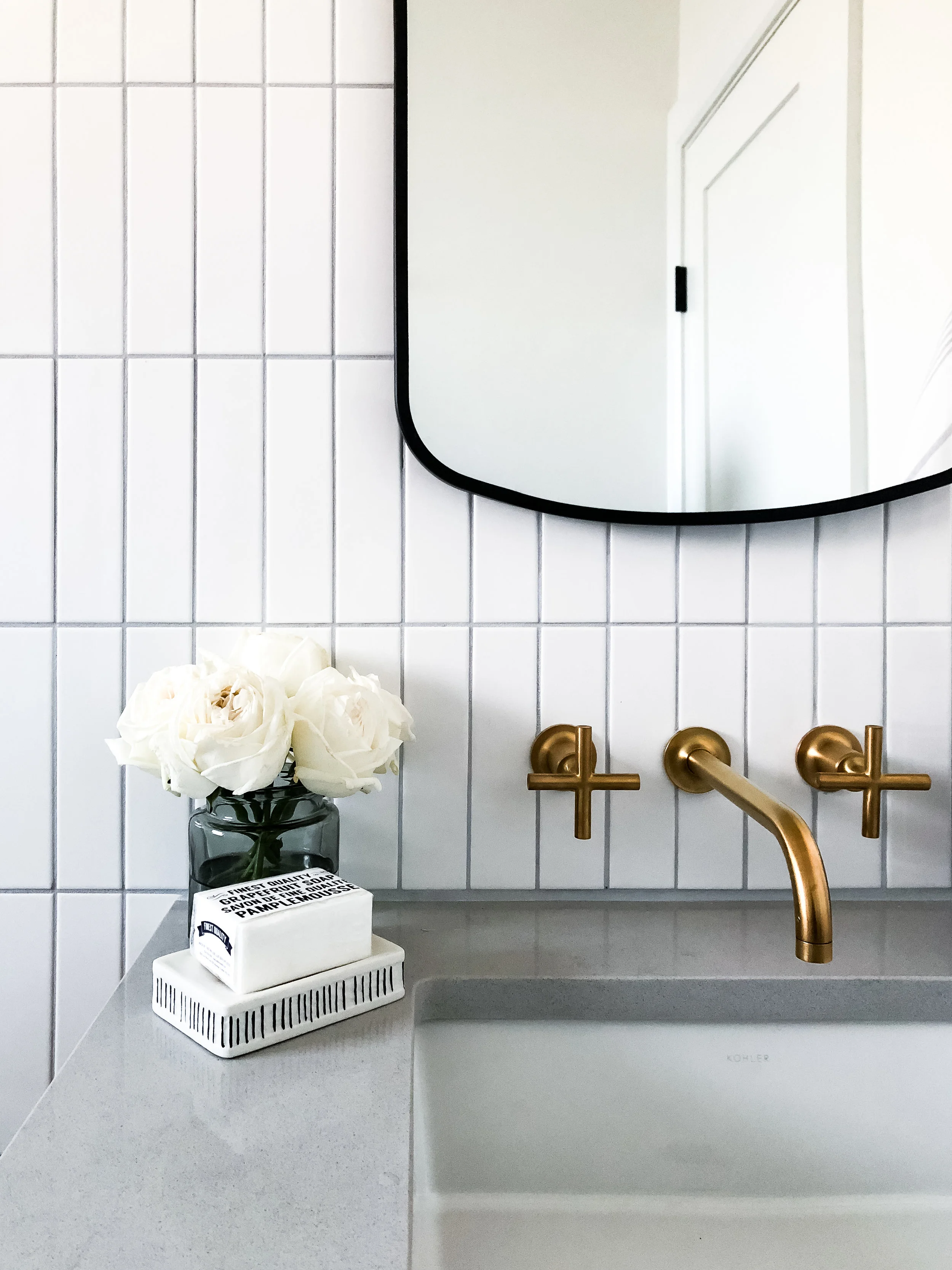 Nyla Free Designs Collaborates with Property Brothers Buying and Selling in Calgary Alberta Canada, Episode 5 #propertybrothers #hgtv #interiordesign #collaboration #design #openconcept #bathroomdesign #bathroom #ensuite #ensuitedesign #masterensuite