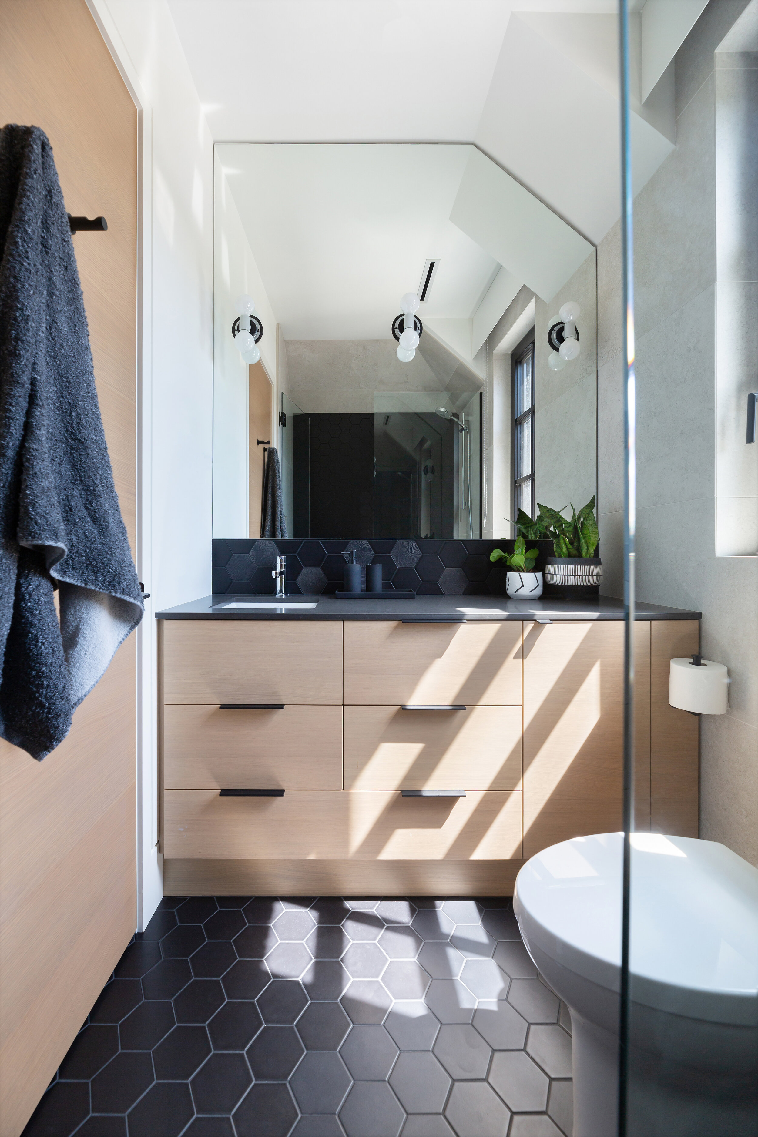 Modern Bathroom, Mount Royal, Nyla Free Designs, Calgary Interior Designer, Davignon Martin Architecture, Stonewater Homes, Phil Crozier Photography